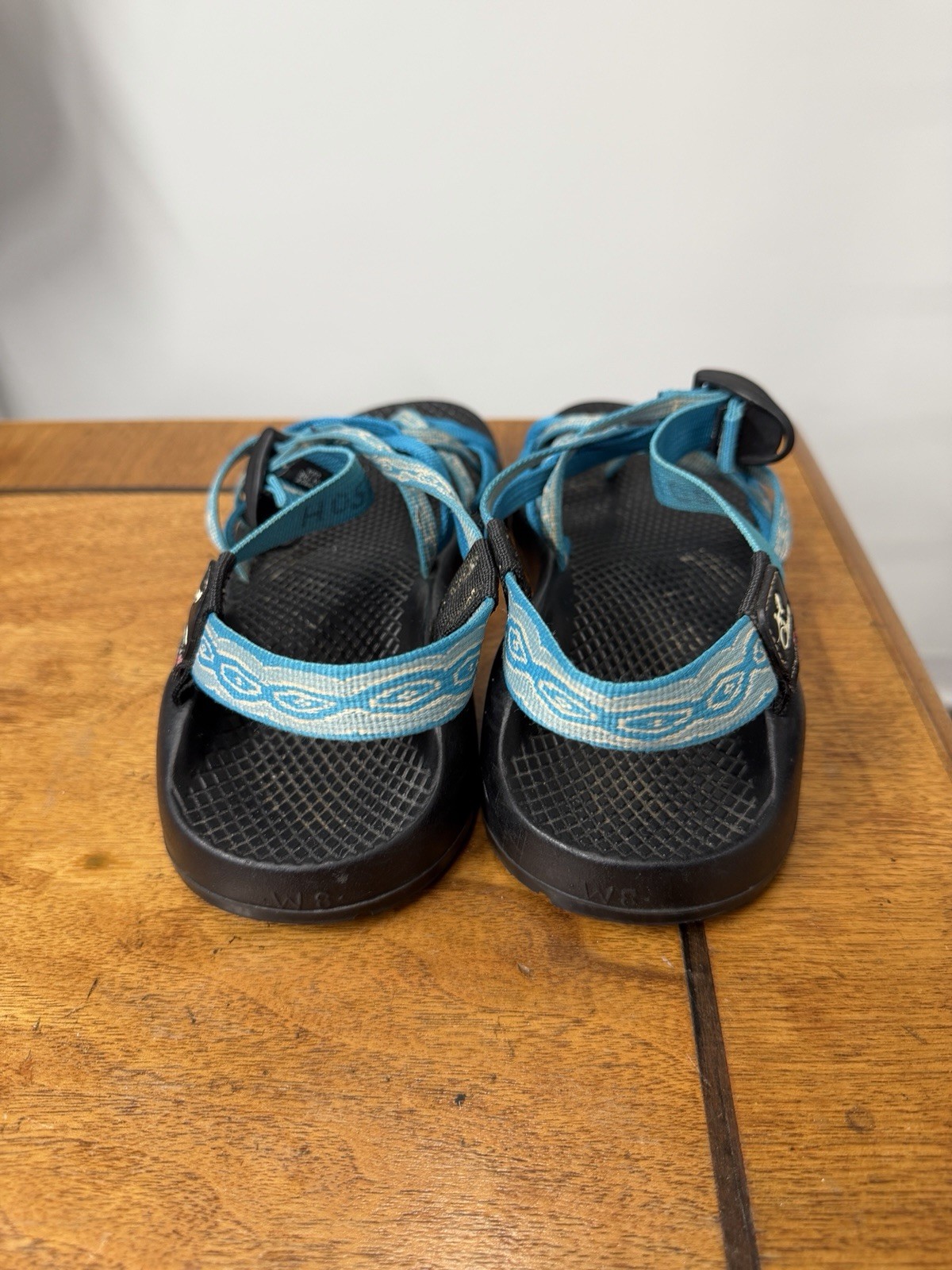 Chaco Sandals Women’s 8 Strappy Blue Green Teal Vibram Sole Water Sandals