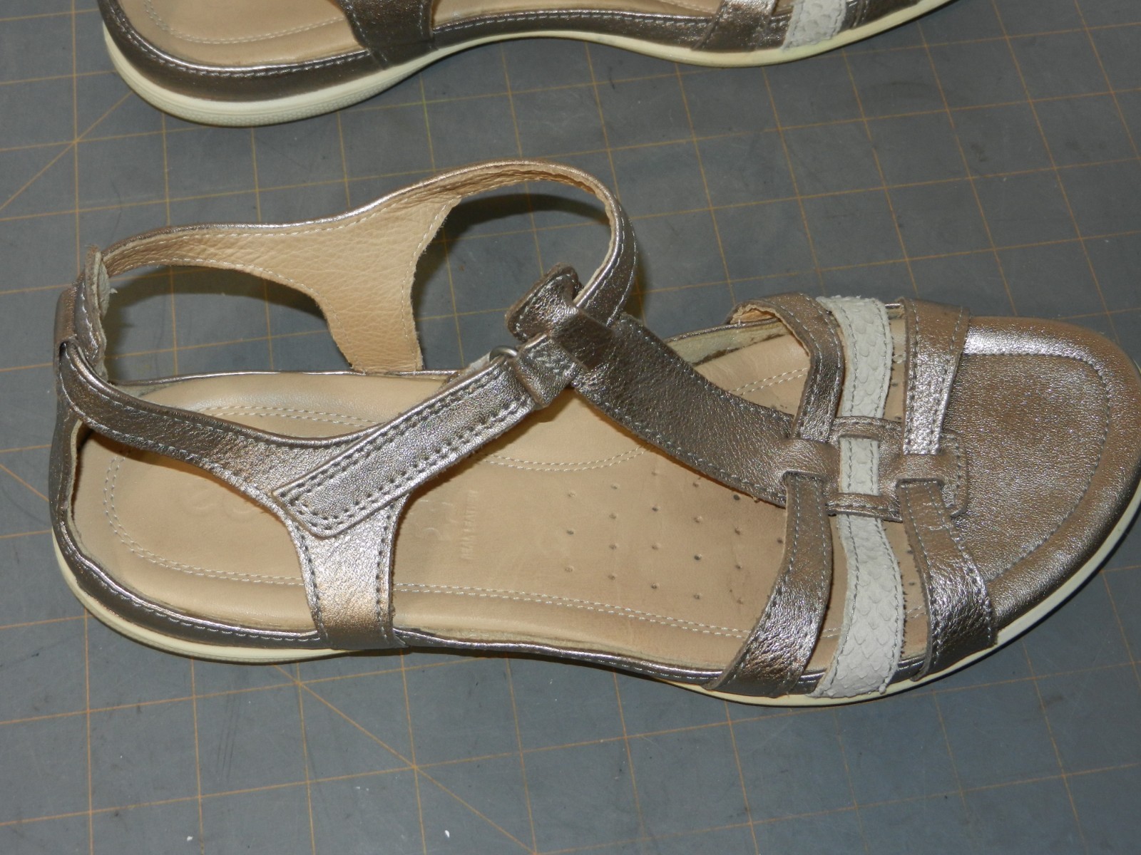 Ecco Flash T Strap Sandal Shoe Women US 10-10.5 EU 41 Leather Gladiator Ankle