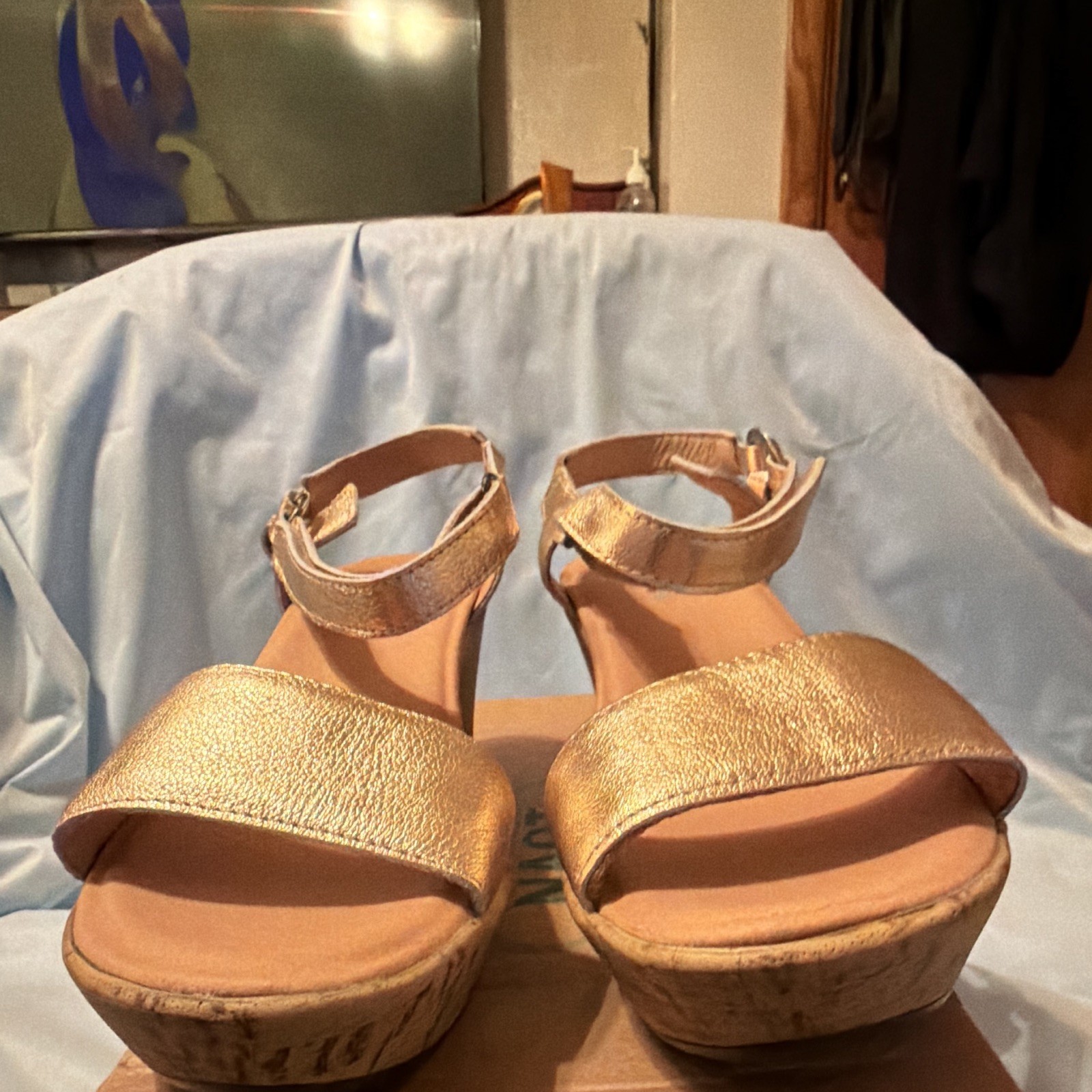 Naot Gold Leather Ankle Strap Wedge Sandals Women’s US 9.5 EU 40 M Buckle