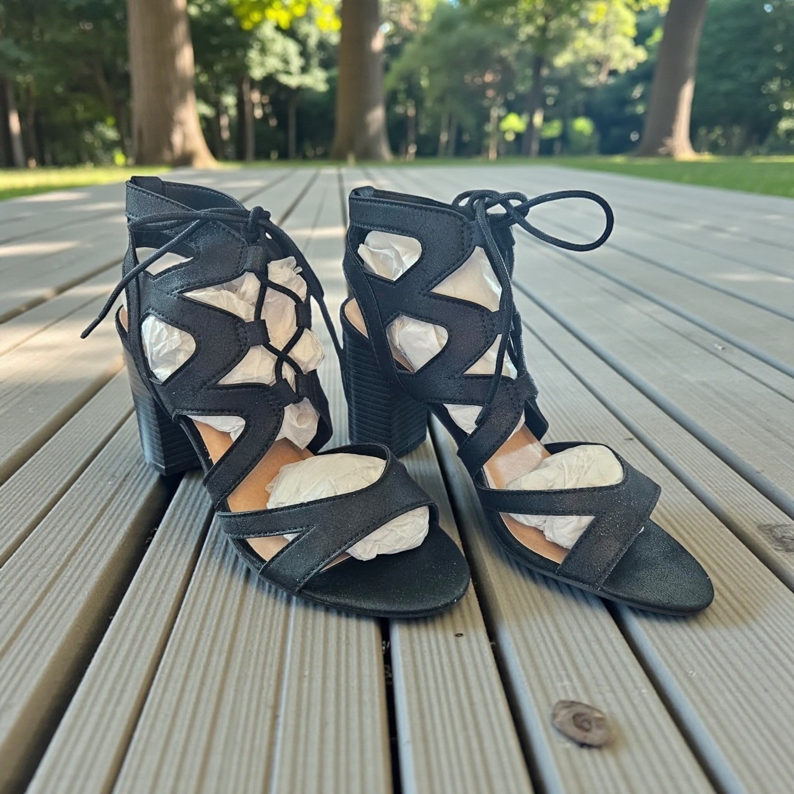 Qupid COLY-02 Black Distressed Lace Up Gladiator Block Heel Sandals Womens 7