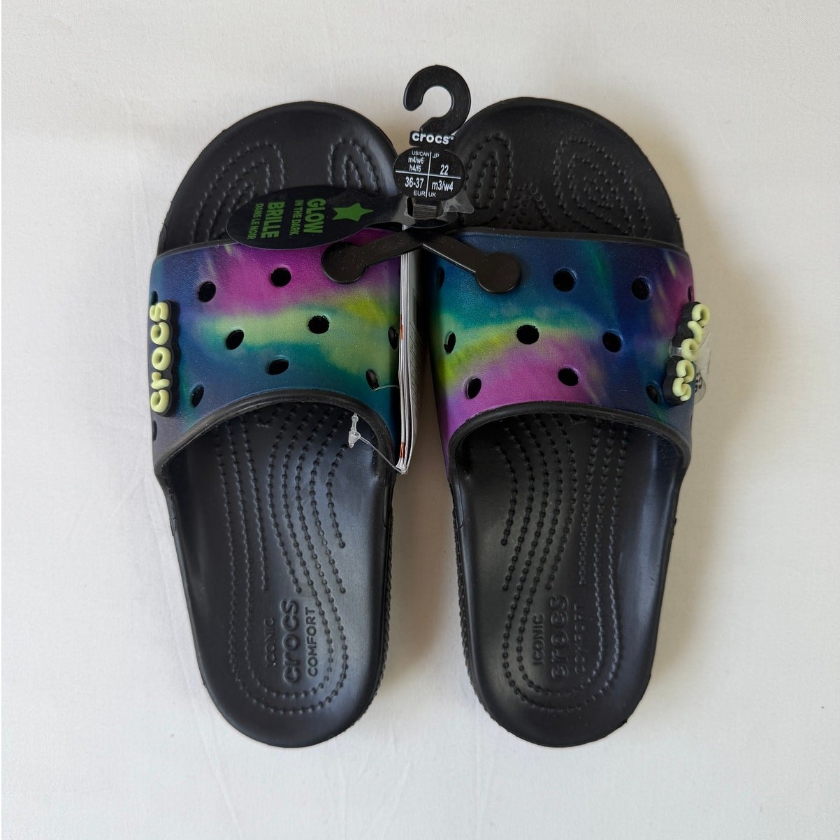 Crocs – Glow in the Dark Sandals Men’s 4 Women’s 6