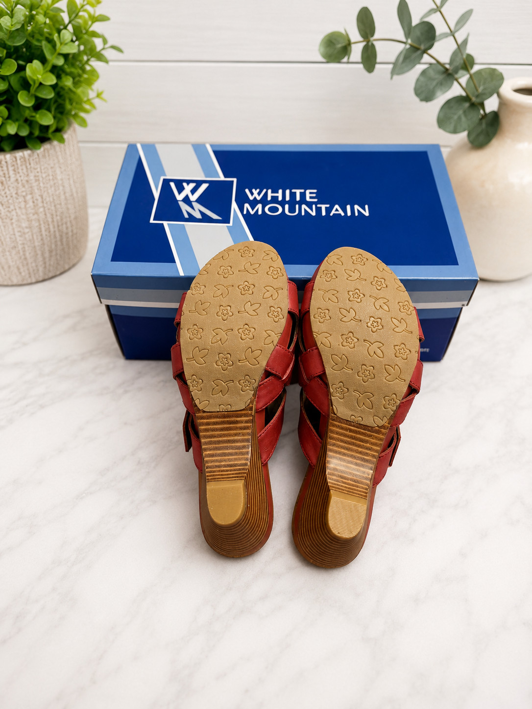 NIB White Mountain Mimic Red Leather Slide Sandals Size 7