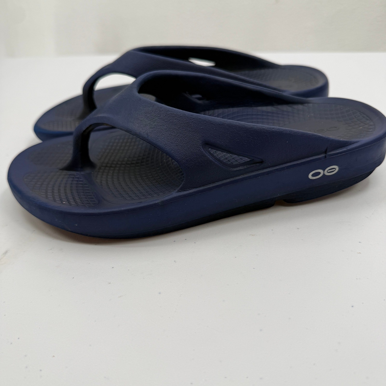 OOFOS Original Sandal Women Size 7 Mens 5 Navy Blue Recovery Thong Flip Flop