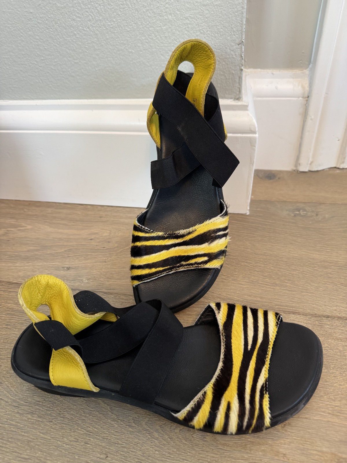 Arche Satia Women Sandals 38 Yellow Black Crossed Elastic Strap Calf Hair