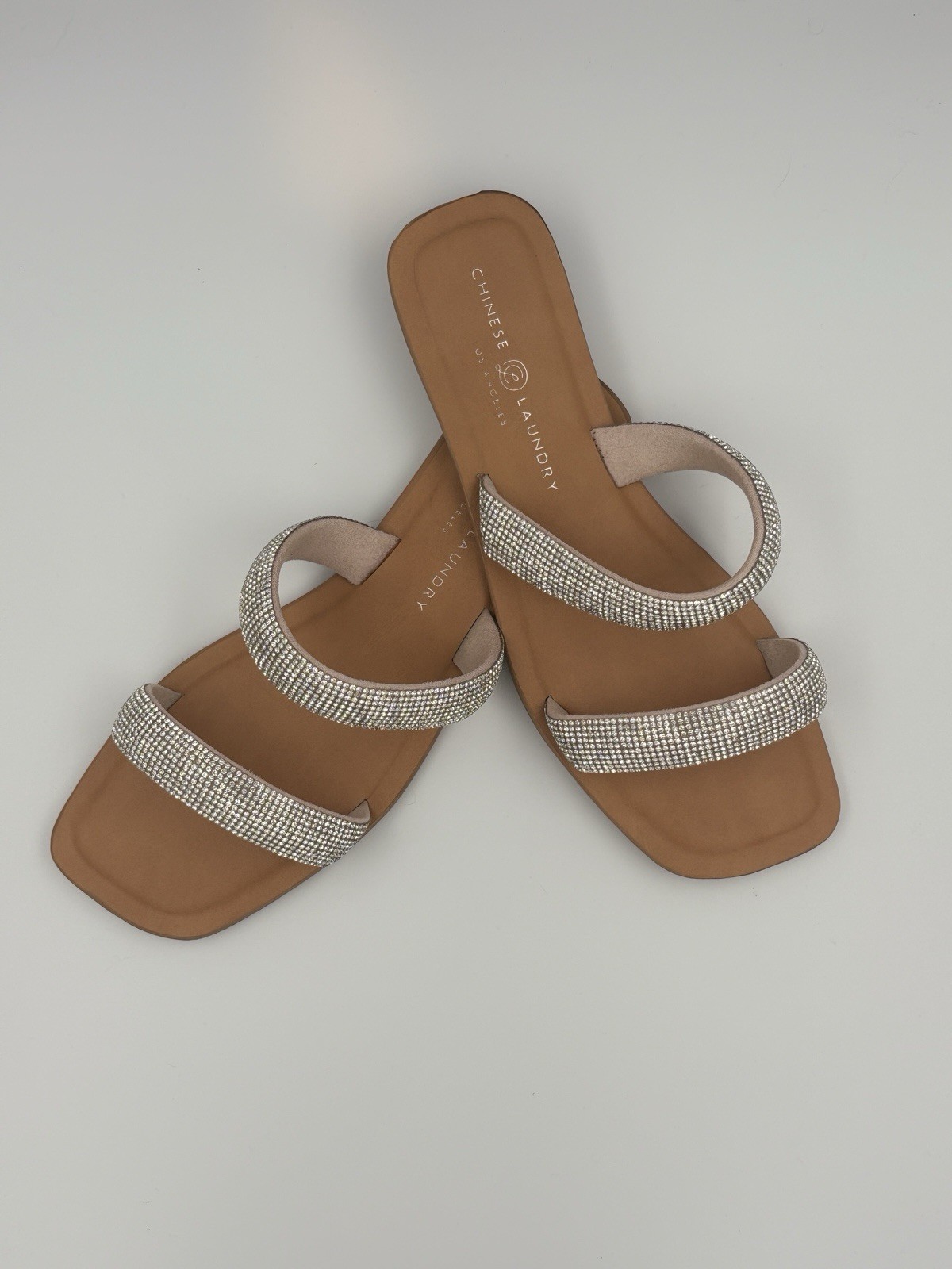 Chinese Laundry ZAILEY Flat Sandal Size 8 with Puff Stone Rhinestones Nude