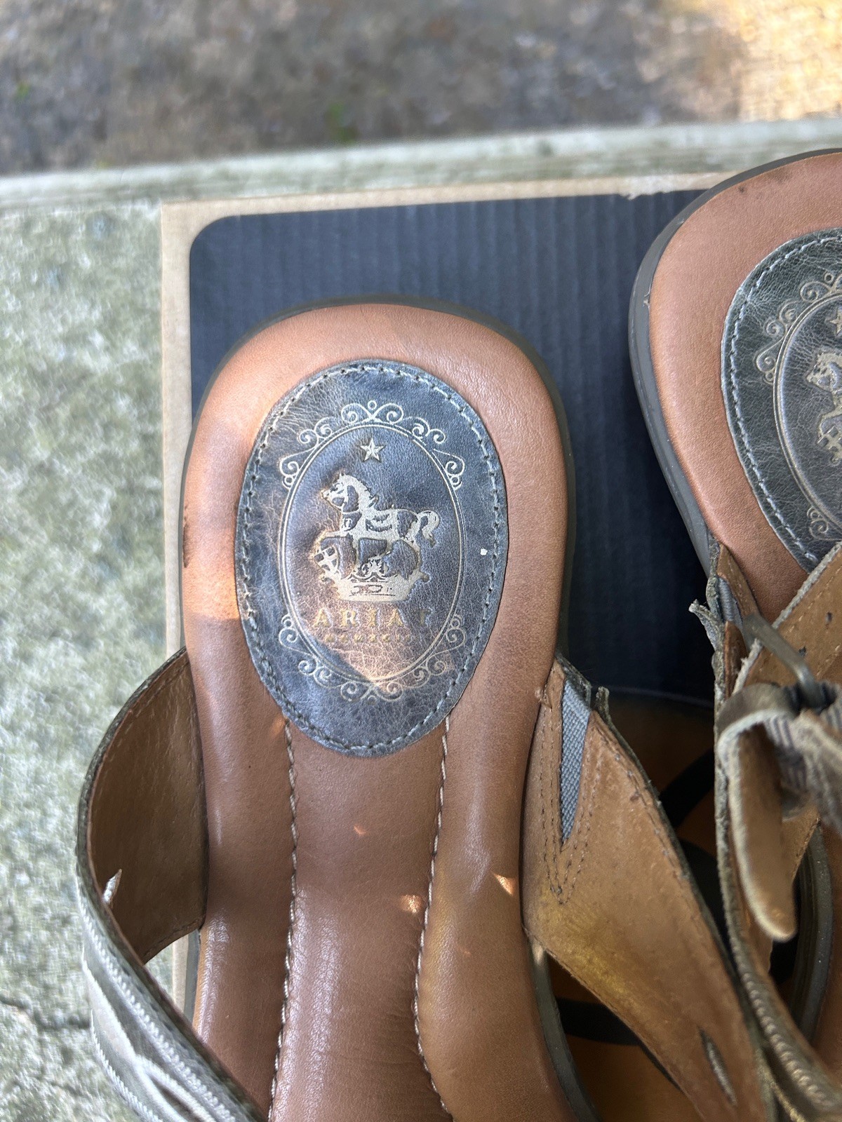 Ariat Mojave Gladiator Cut Out Flower Thong Sandals Ankle Strap in Marble Size 8