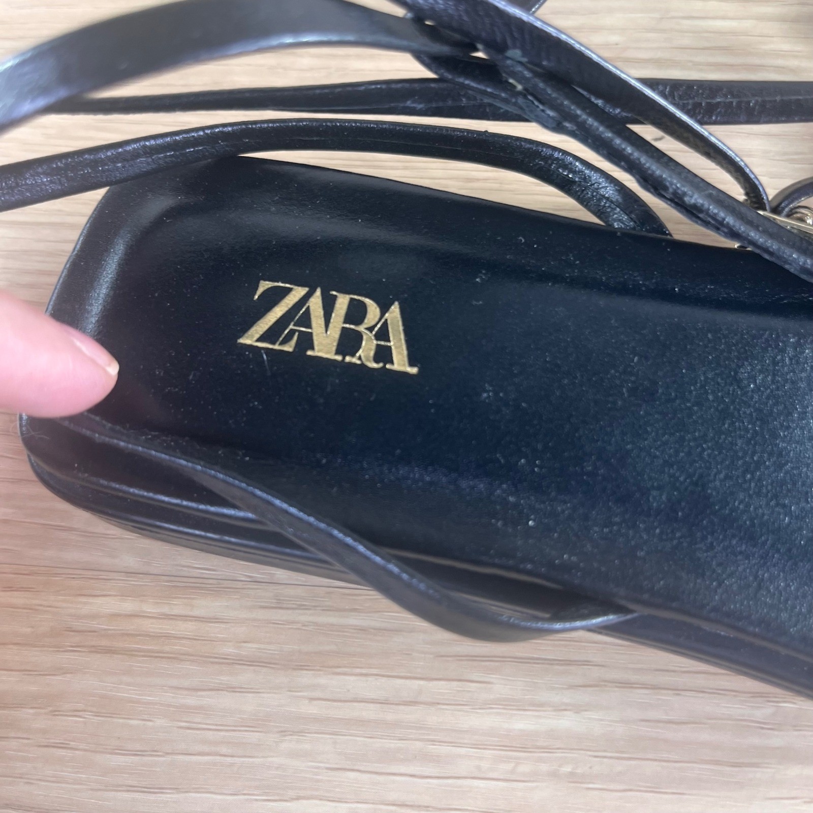 Zara Womens Black Strappy Flat Sandals Square Toe Ankle Wrap Gladiator Size 38