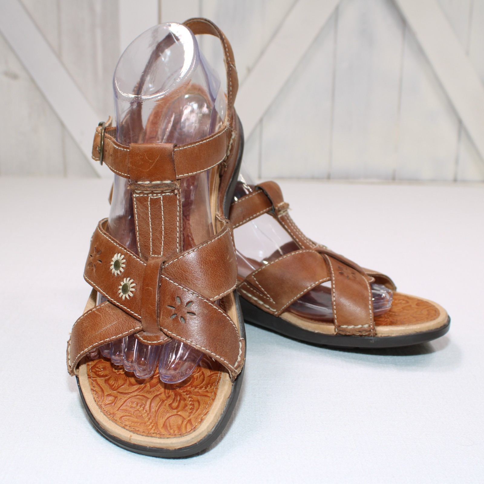 Ariat Women’s Leather Wedge Sandals Daisy Floral Embossed Detail Size 10b Brown
