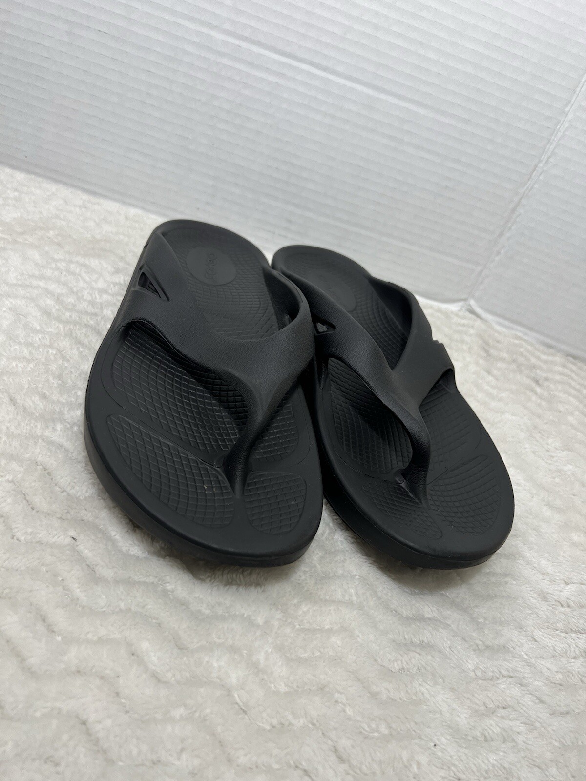Oofos Original Black Women’s Size 7 Men’s Sz 5 Recovery Thong Flip Flop Sandal