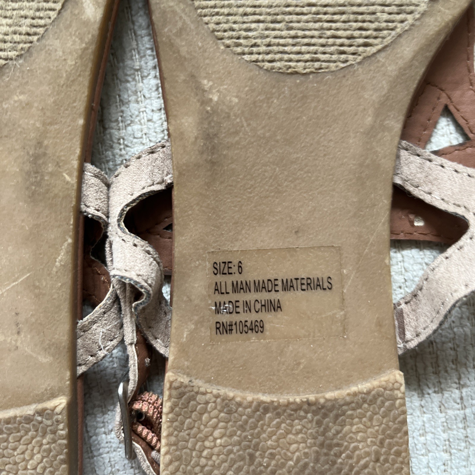 Olivia Miller Thong Sandals Beige With Gold,blue &bronze Studs 6