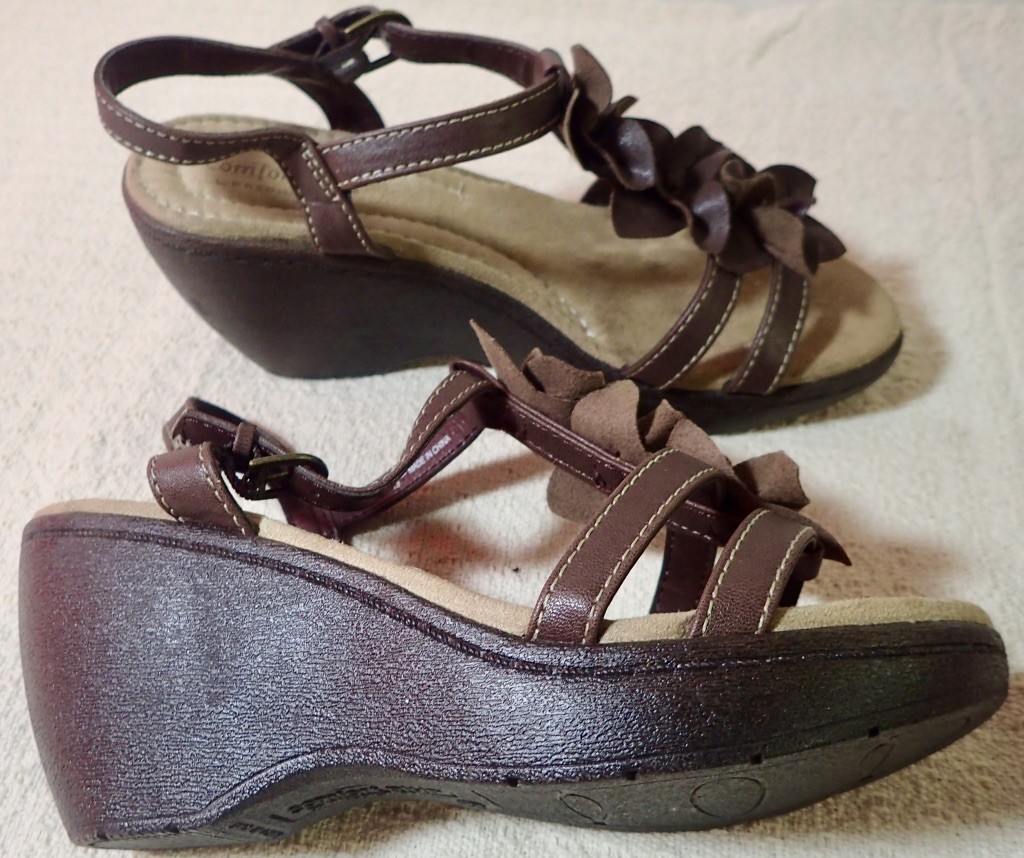 Comfort Plus by Predictions Brown Leather Strap Sandals Size 6 1/2 W NWOT Lot70