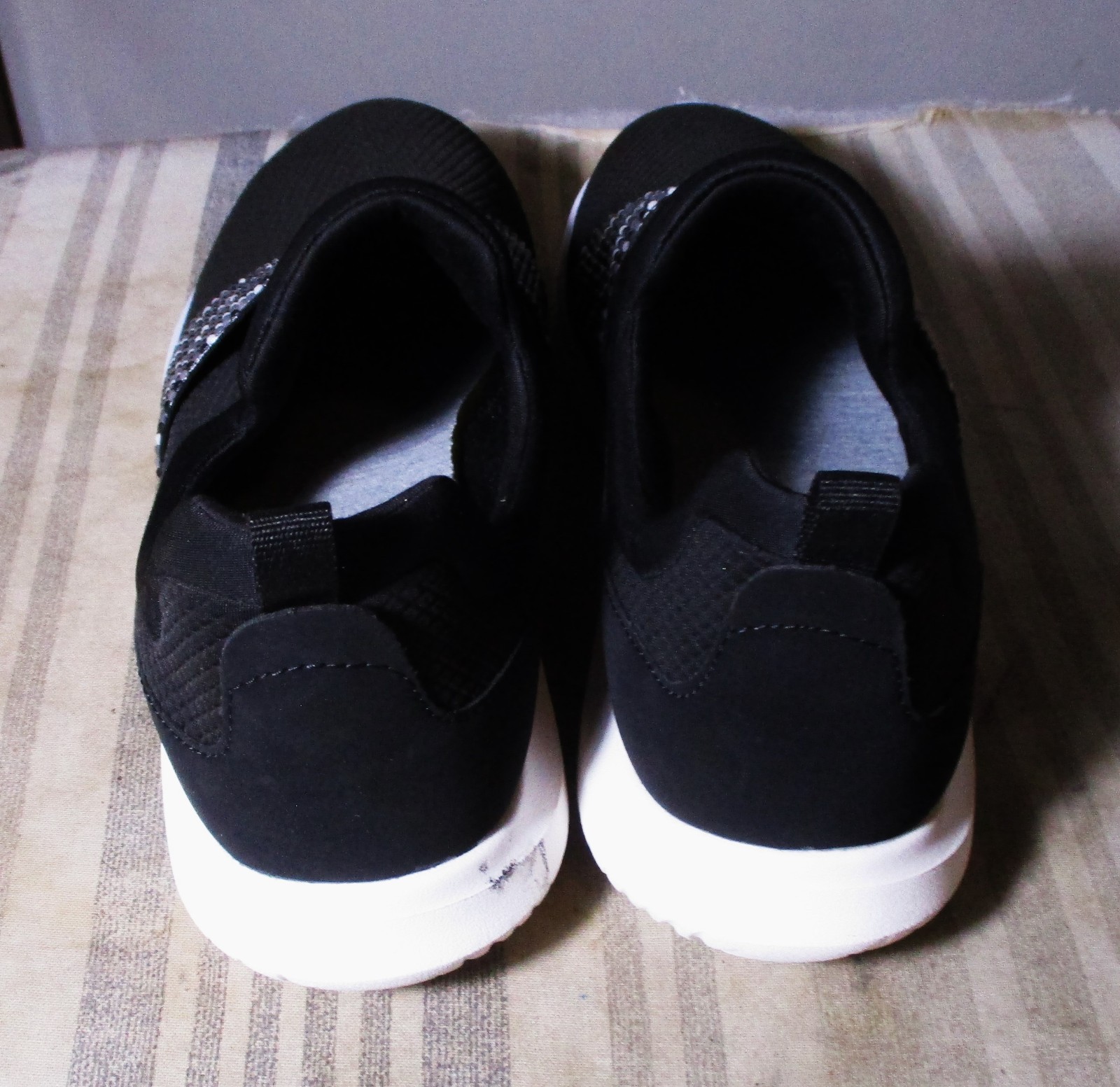 CLARKS Black Slip-On “Cloudsteppers” Shoes Women’s Size 9.5M NEW