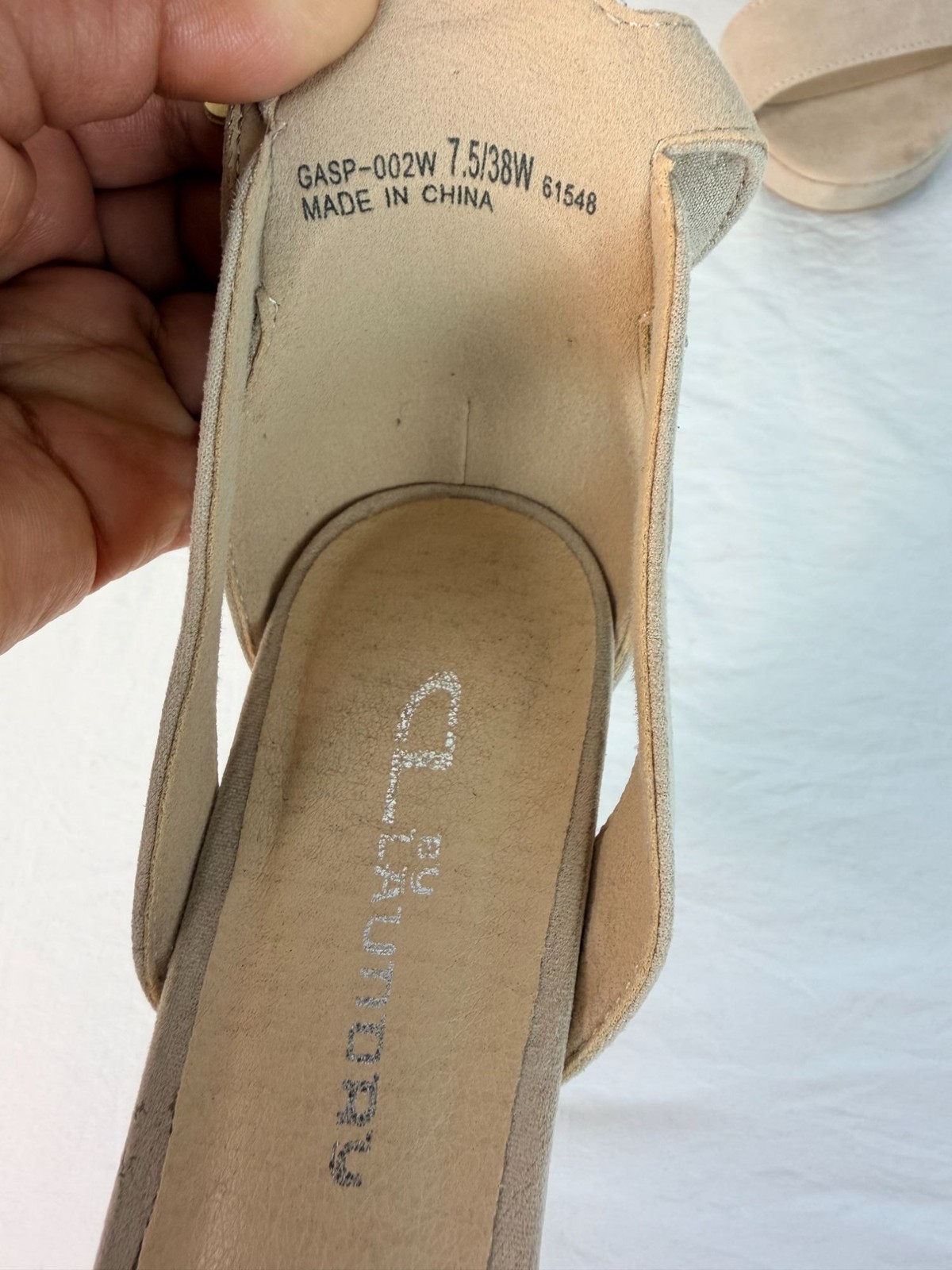 CL By Laundry Womens Beige Suede Block Heel Sandals Size 7.5W