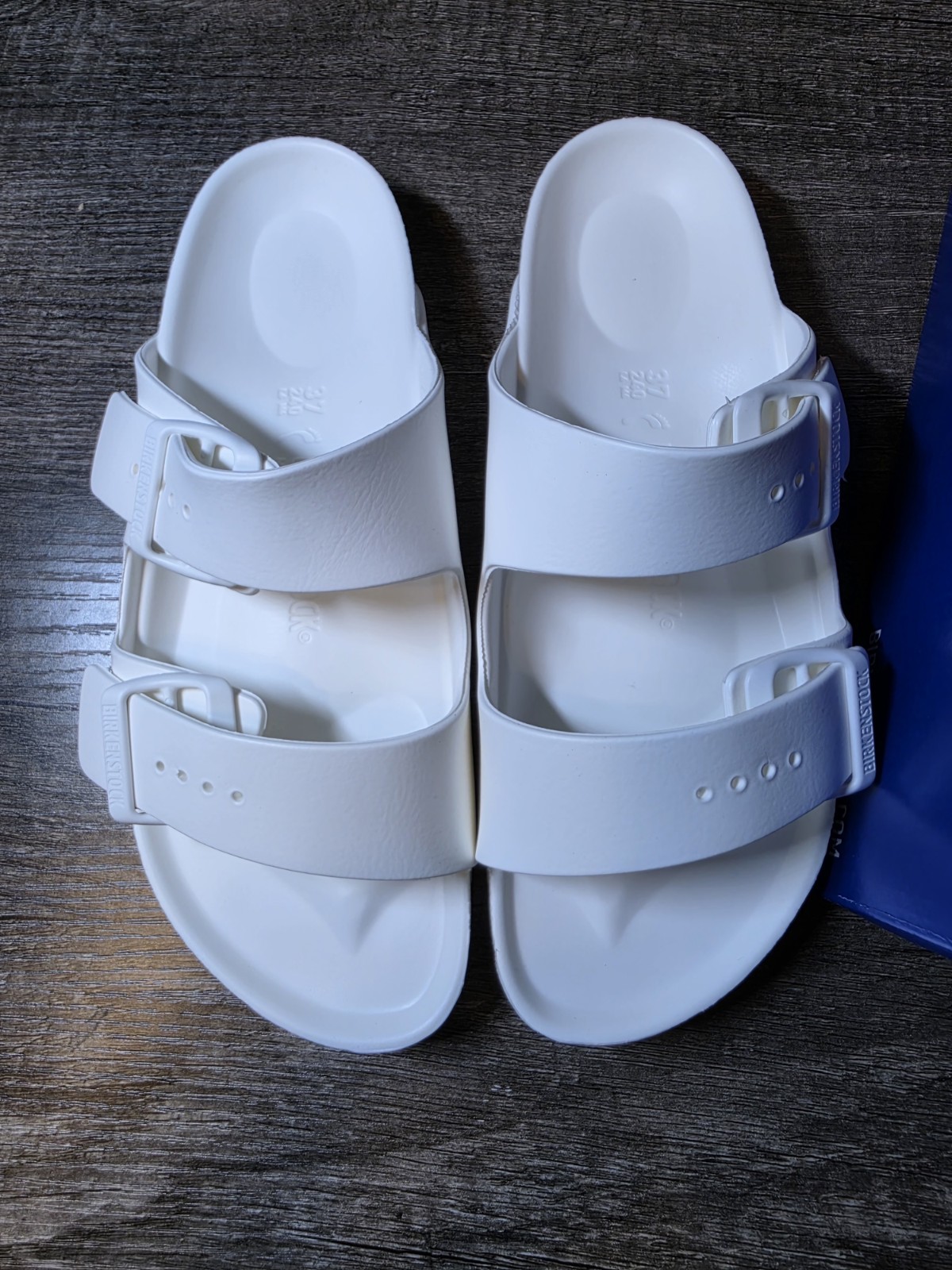 Size 6 Birkenstock Arizona EVA White Size 37N