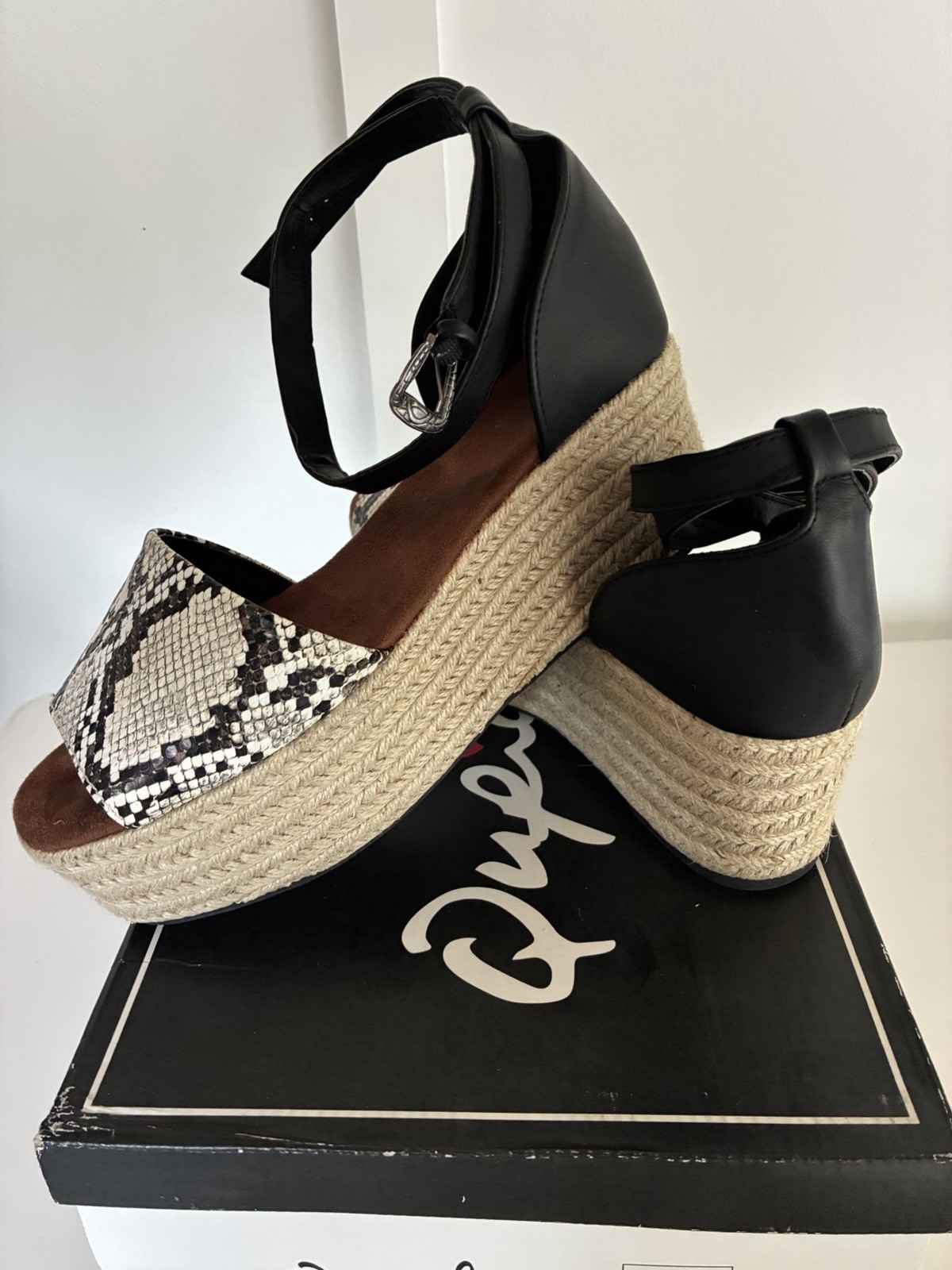 Qupid Women’s Snake Print Espadrille Wedge Sandals Ankle Strap Buckle US 9