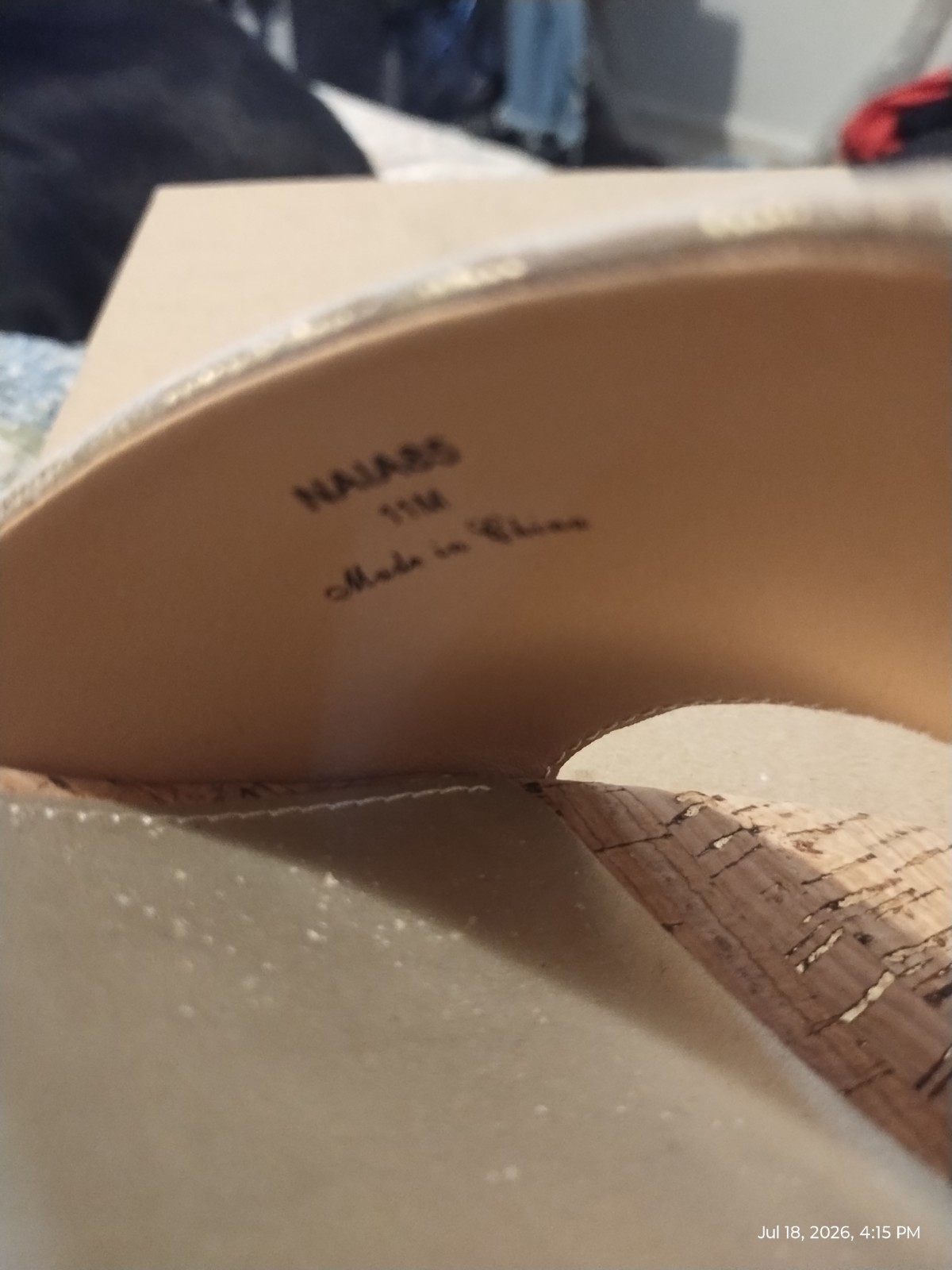 Donald Pliner Metallic Gold Sandal New Size 11 Women’s Slide With Toe Ring Style