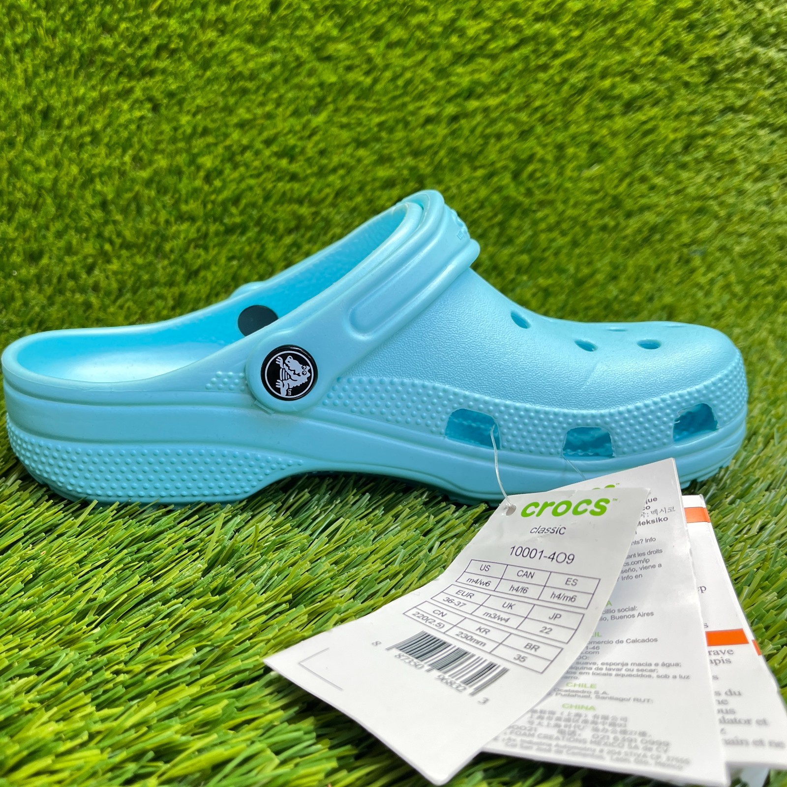 Crocs Classic Clog Womens Size 6 Blue Beach Walking Outdoor Slip On Sandals