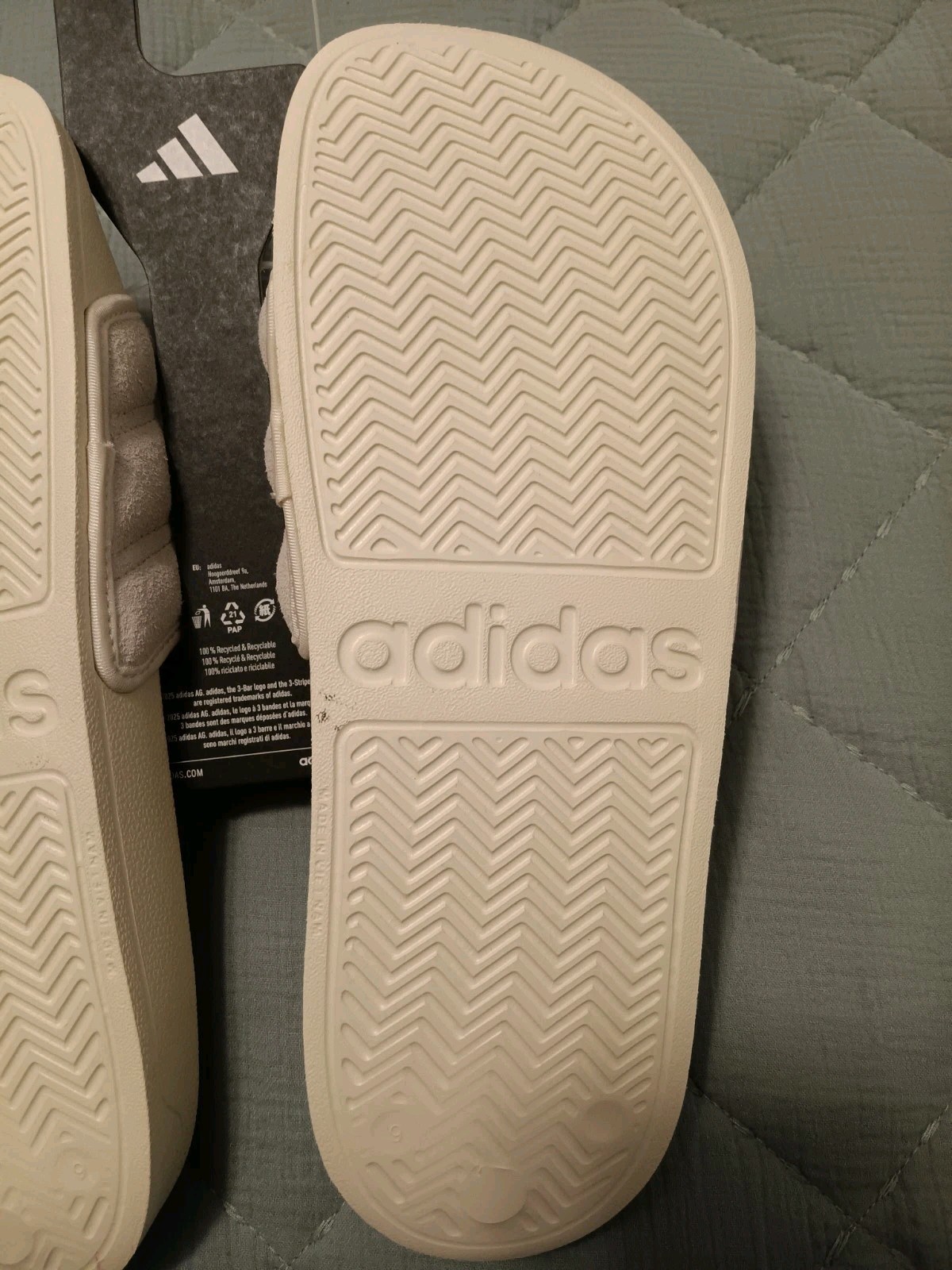 NWT ADIDAS UNISEX ADILETTE SHOWER SANDALS SLIDES SLIP ON BEIGE MEN 9/ WOMEN 10,,