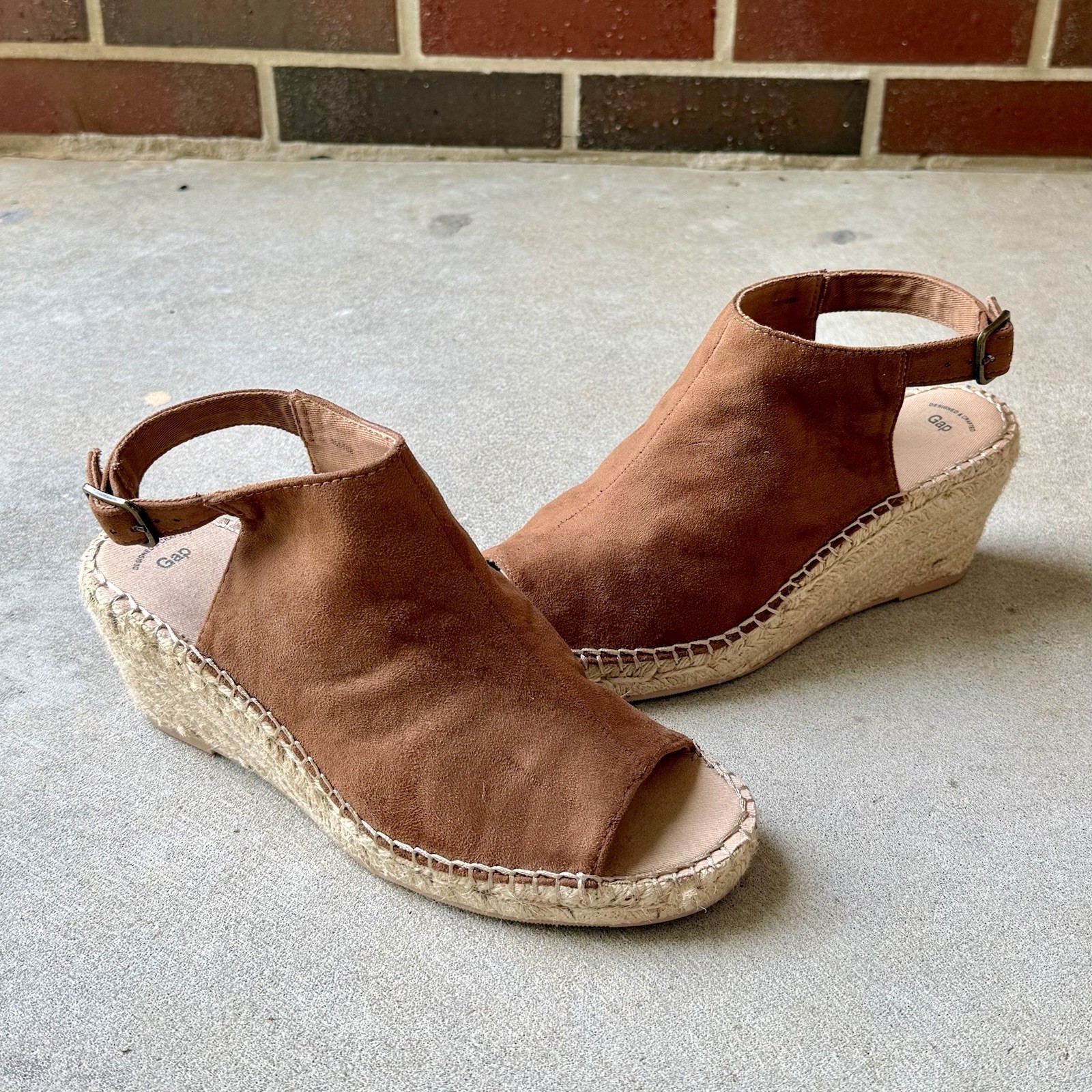 Gap Sandal Wedge Gray Faux Suede Espadrille Slingback Size 9