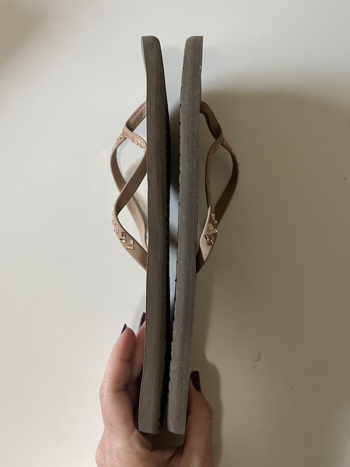 Reef Women’s Sz 10 Beige/Bronze Embellished Rhinestones Flip Flops Summer Soft