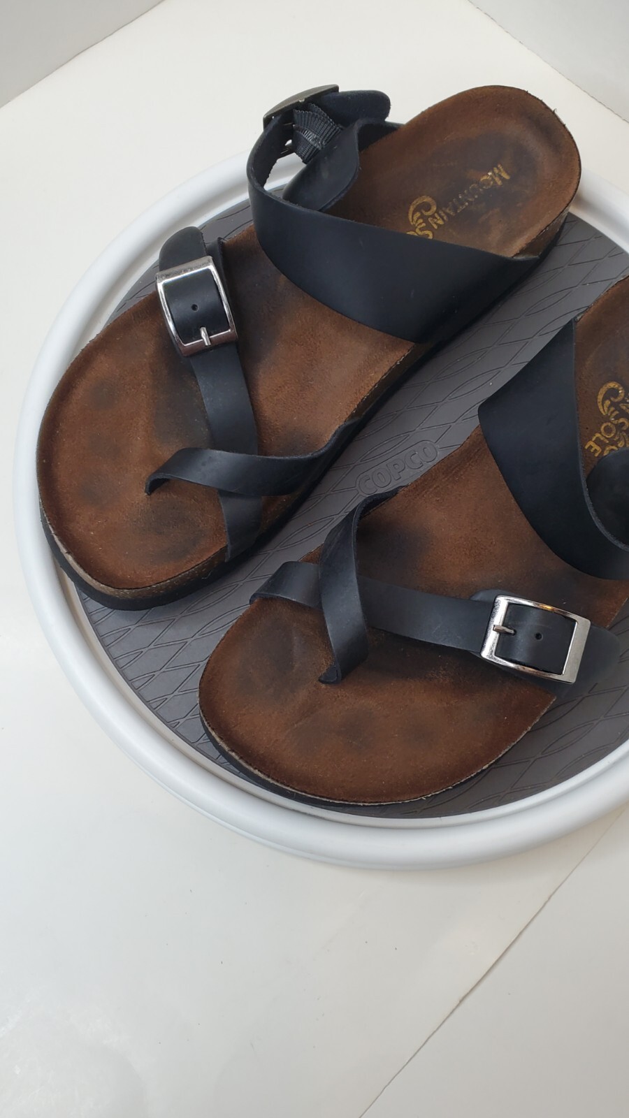 Mountain Sole Easy Slip-On Size 8 Womens Black Leather Sandal *MODERATE WEAR*