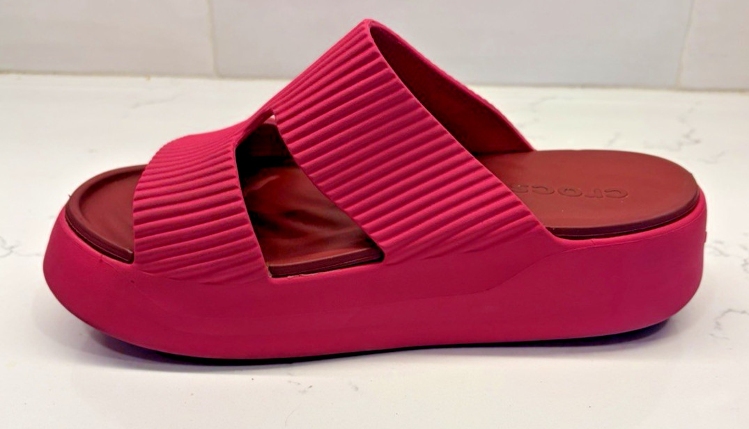 Crocs Women’s Sz 7 Getaway Groove Platform H-Strap Sandal Dragon Fruit pink