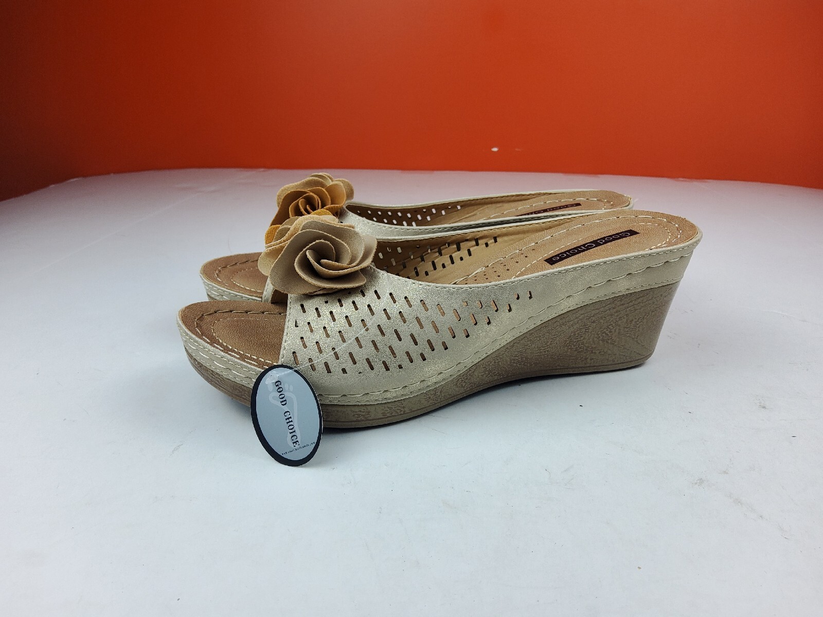 Good choice Women Wedge heel Open Toe light weight Sandal Gold 7 (lot 957)