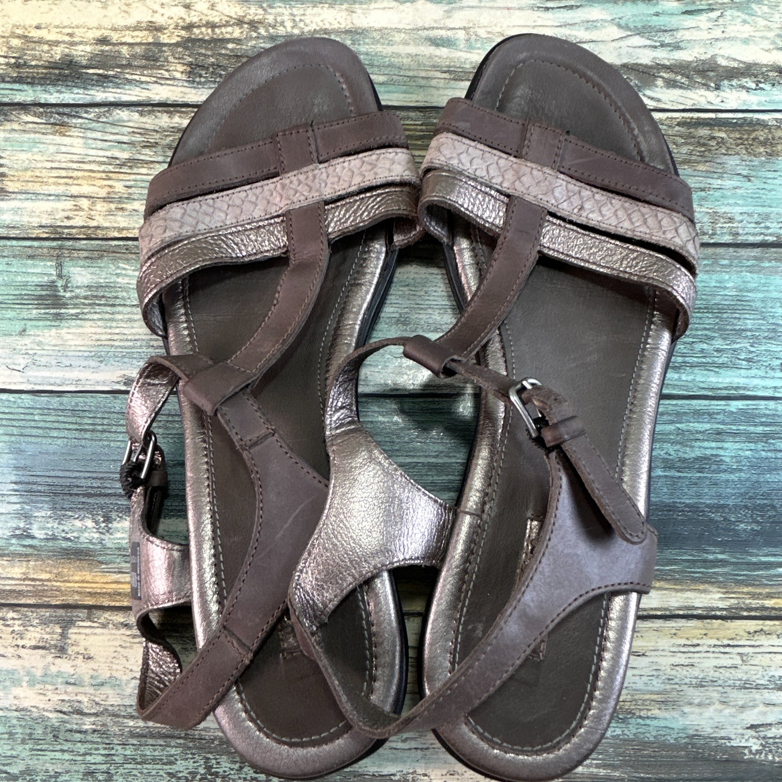 ECCO Sensata Sandals Size 8-8.5 T-Strap Open Toe Casual Dress Wedge Gray Leather