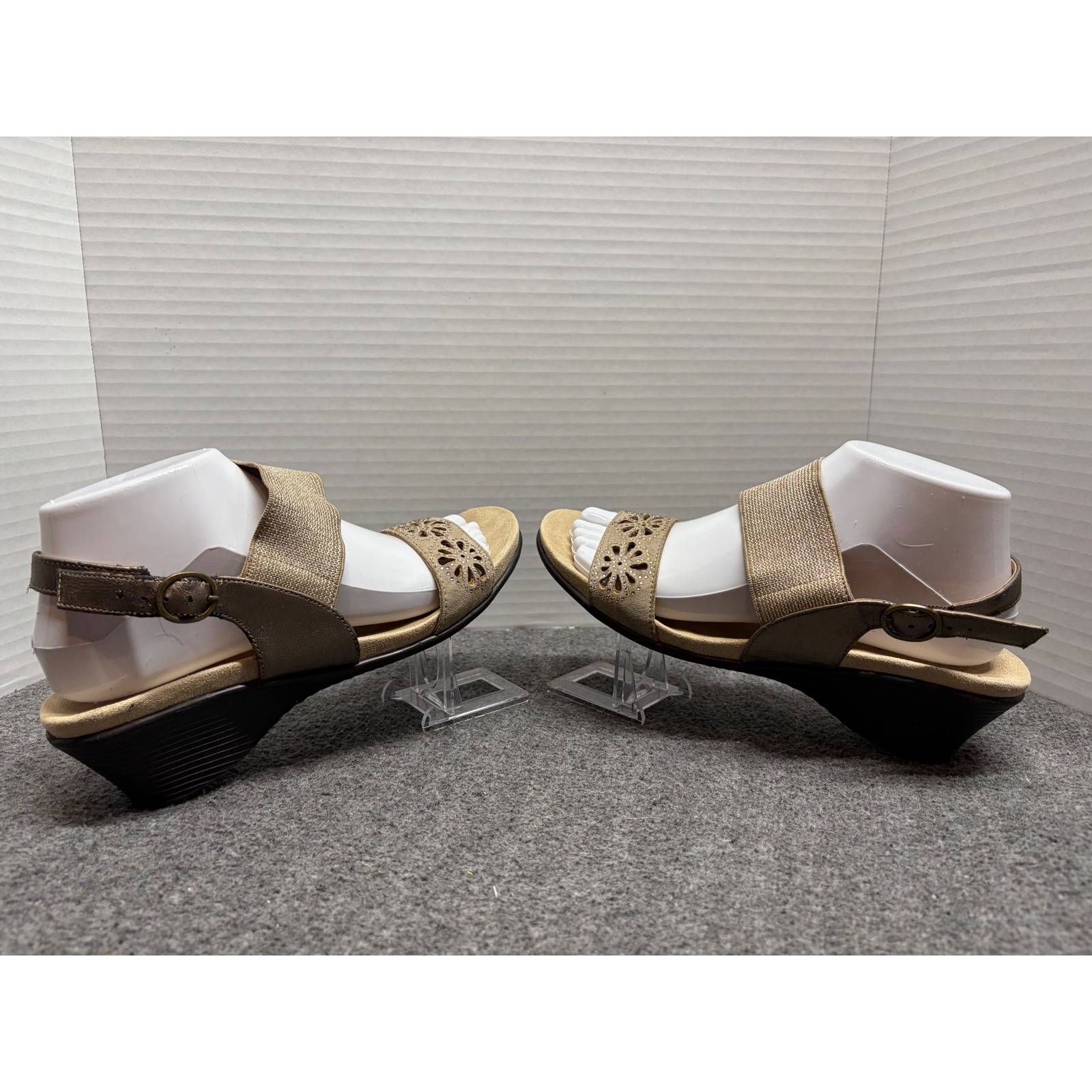 Nicole Womens Wedge Sandals Metallic Bronze Floral Laser Cut Rhinestone Sz 7.5M