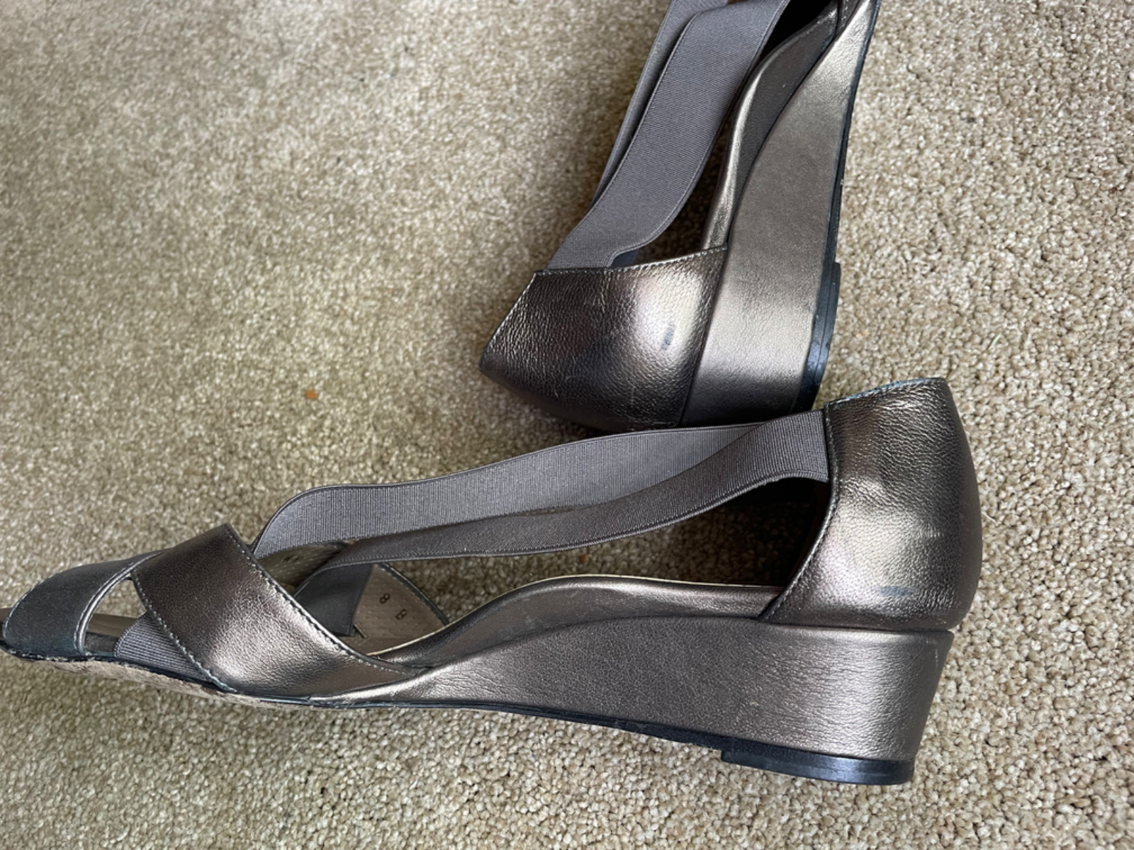 Bruno Magli Wedge Sandals Women’s Size 7.5 Bronze Lightly Worn