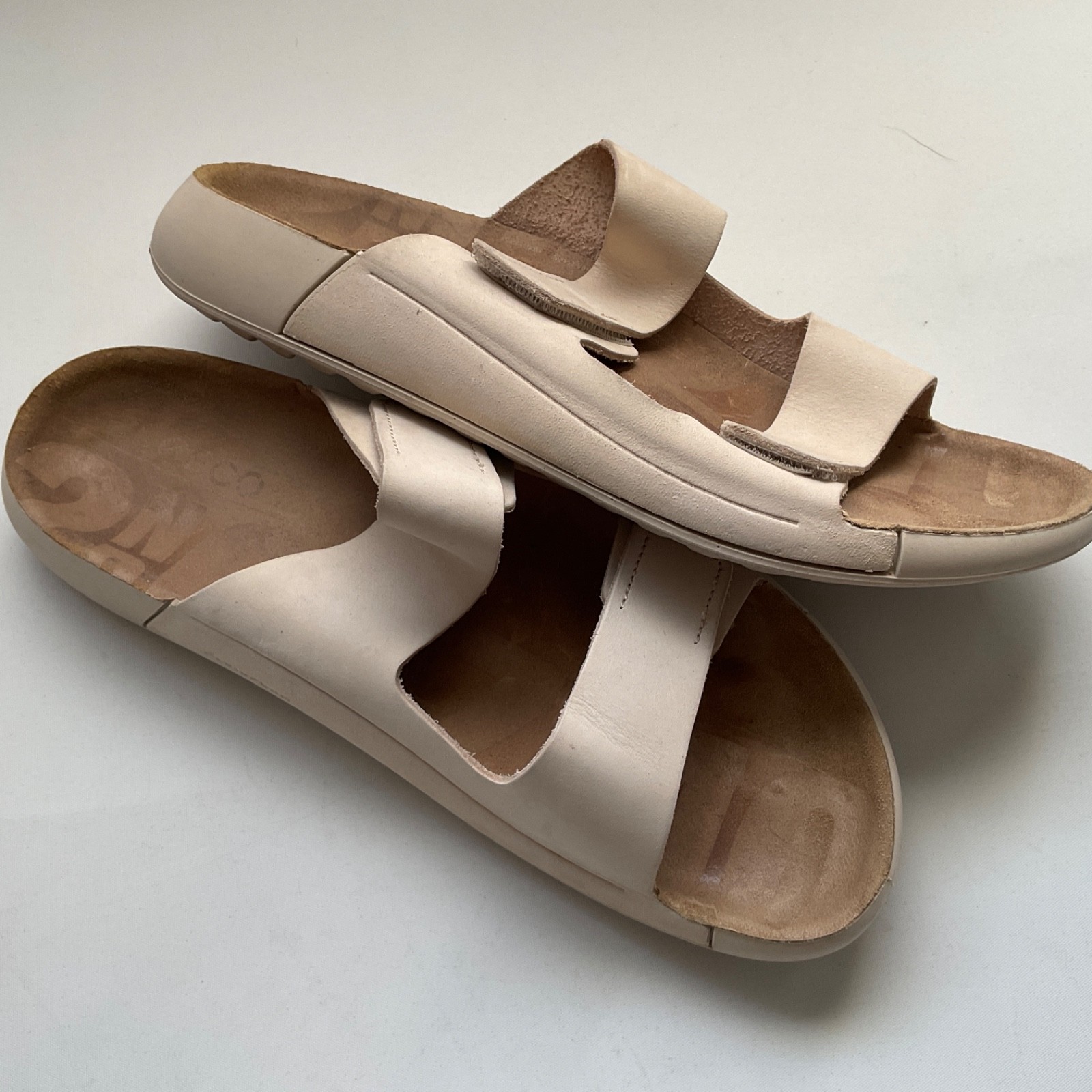 ECCO 2nd Cozmo Women’s Sandals Sz 10-10.5 Two Strap Fluidform Nubuck Leather