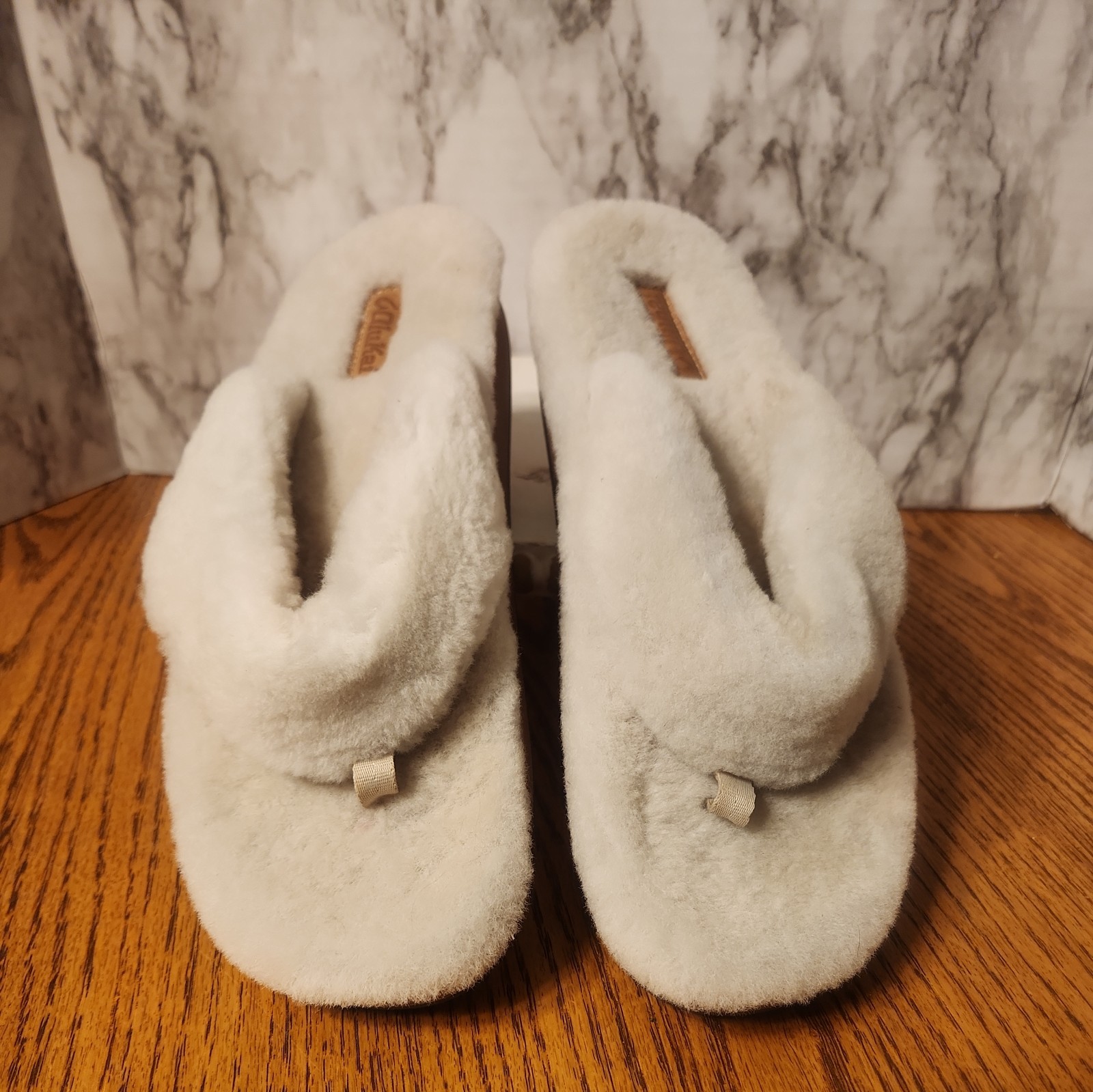 Olukai Kipe’a Heu Wool Shearling Slippers Thong Flip Flops White Womens Size 8.5