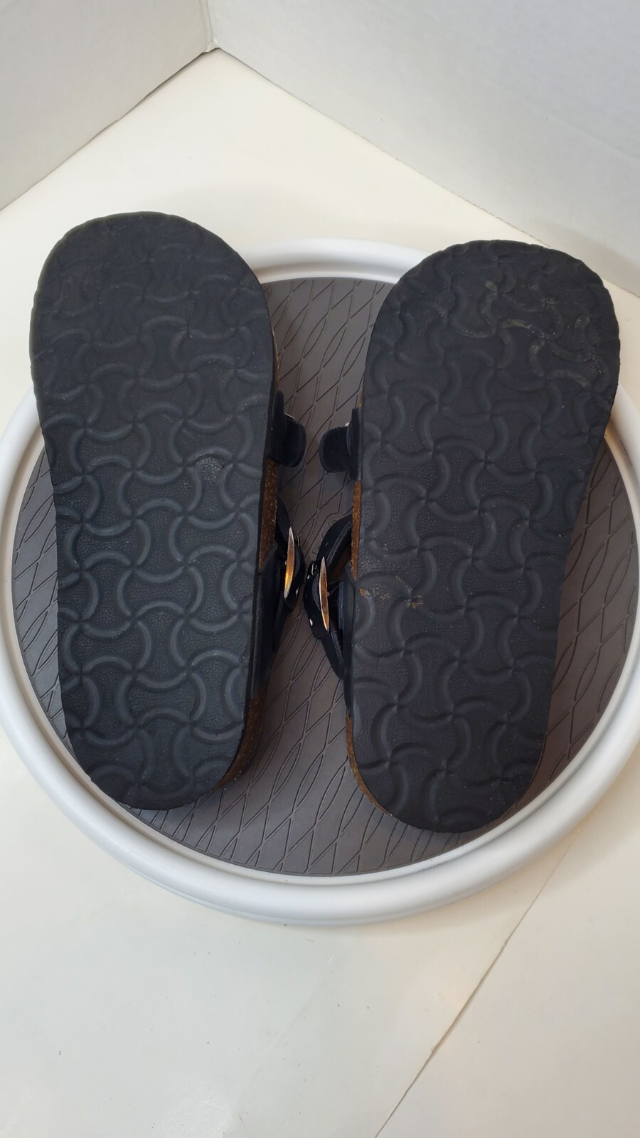 Mountain Sole Easy Slip-On Size 8 Womens Black Leather Sandal *MODERATE WEAR*