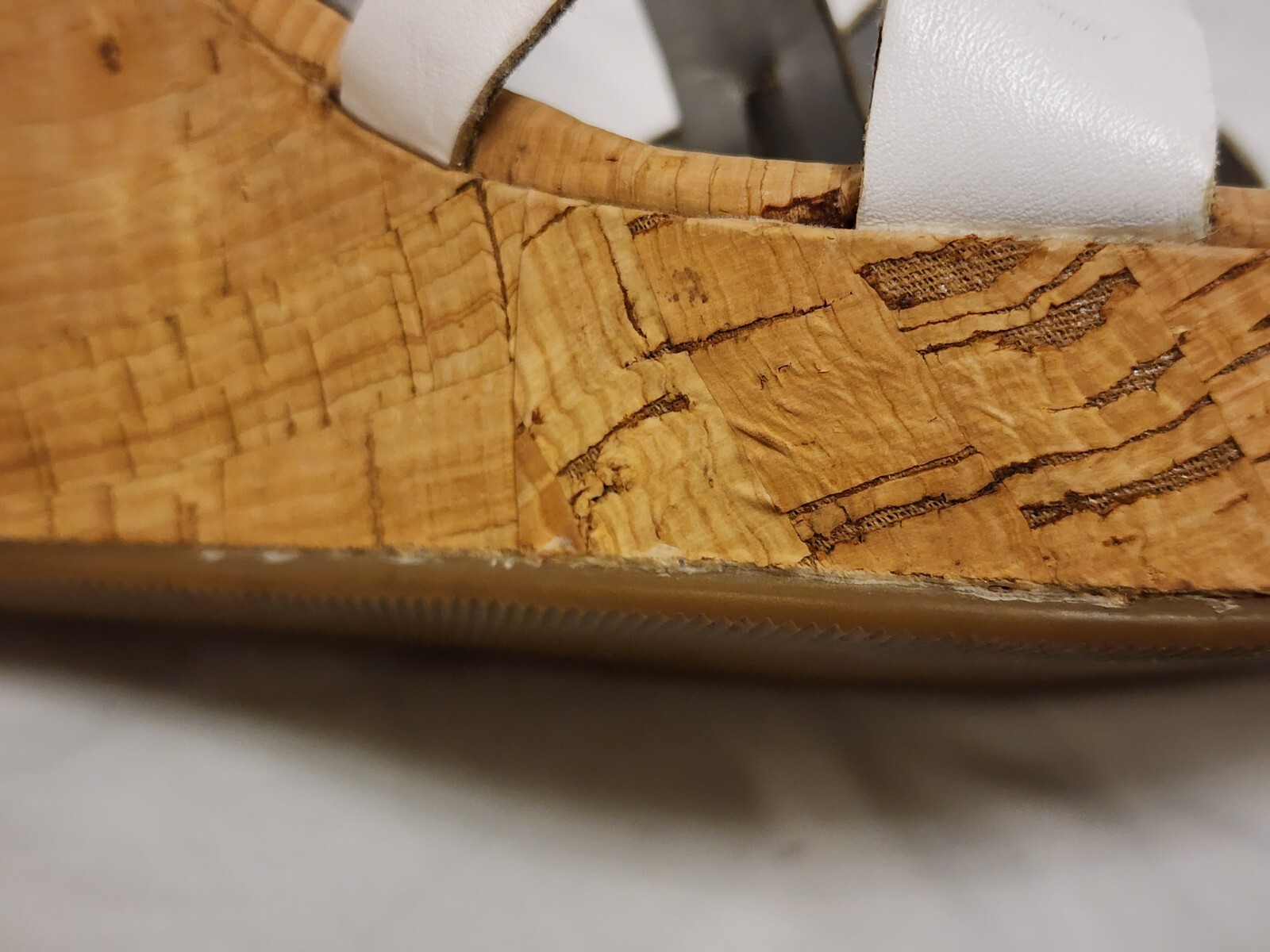 Guess Women’s Beige/White Strappy Alana Wedge Sandals Sz US 9M