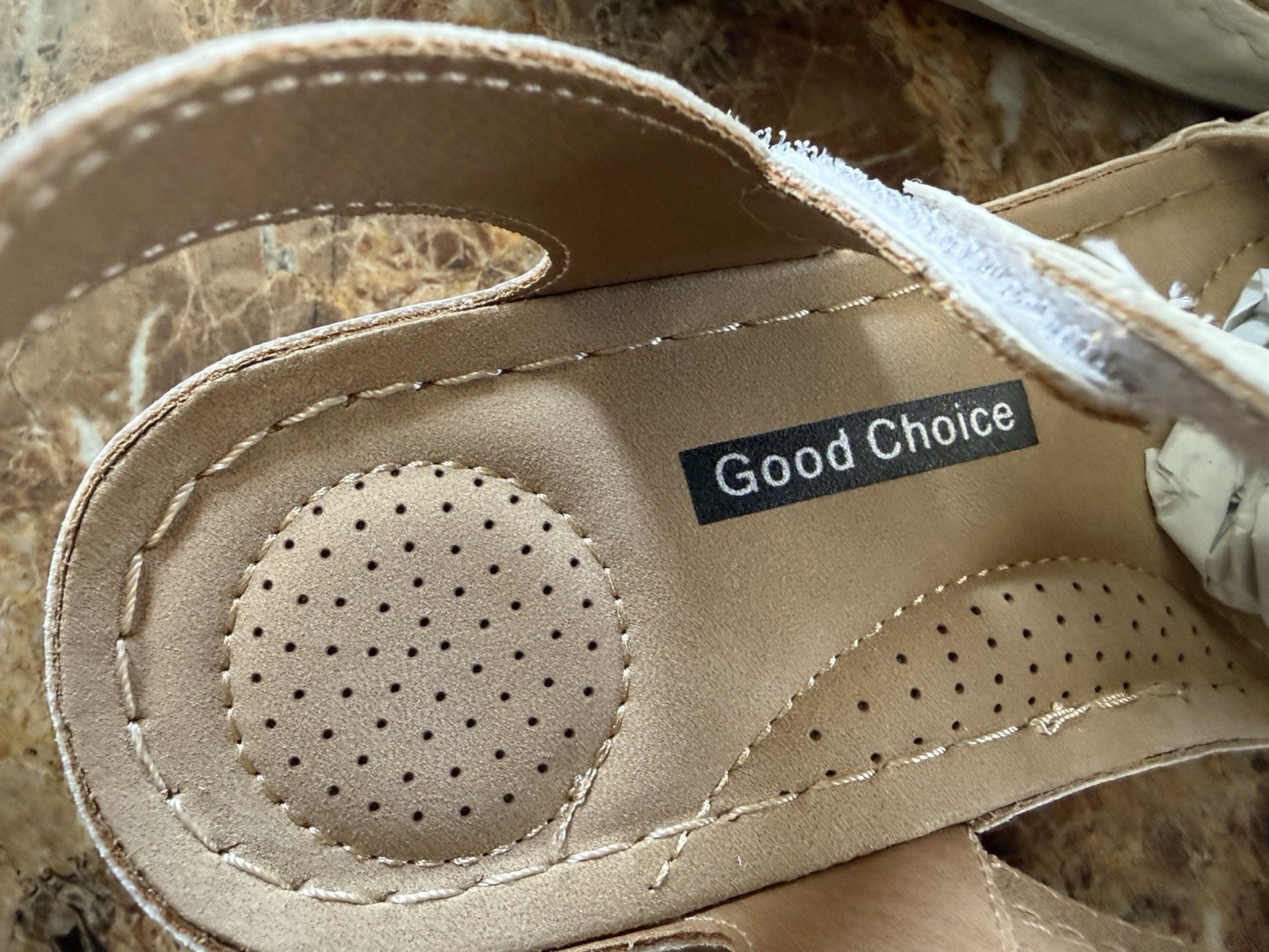 Good Choice Samar White Womens Wedge Sandal White US Size 7- NEW with Box
