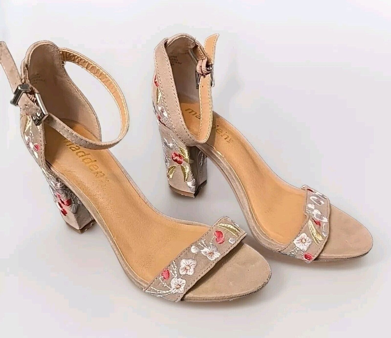 Madden NYC Brigid Womens Block Heel Sandals Size 6 Embroidered Spring Summer