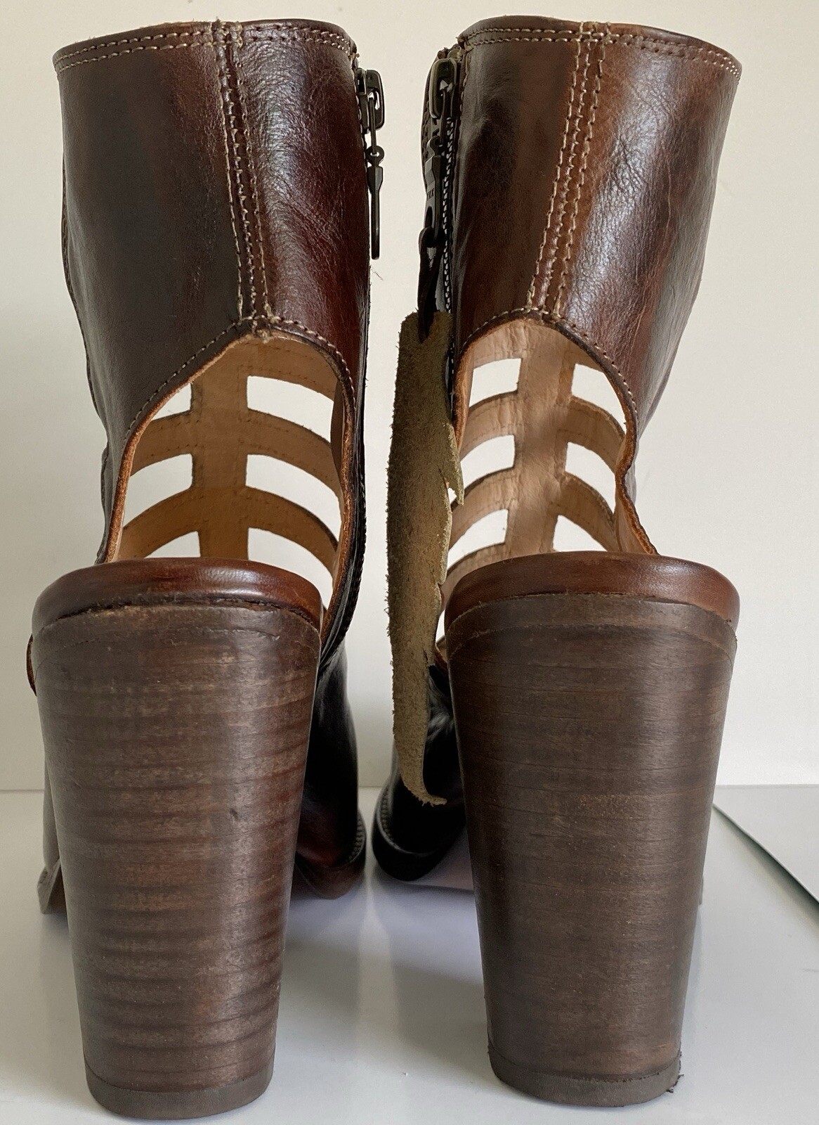 BedStu Occam sz 9.5 NWOB brown all-leather sandals heels caged peeptoe gladiator