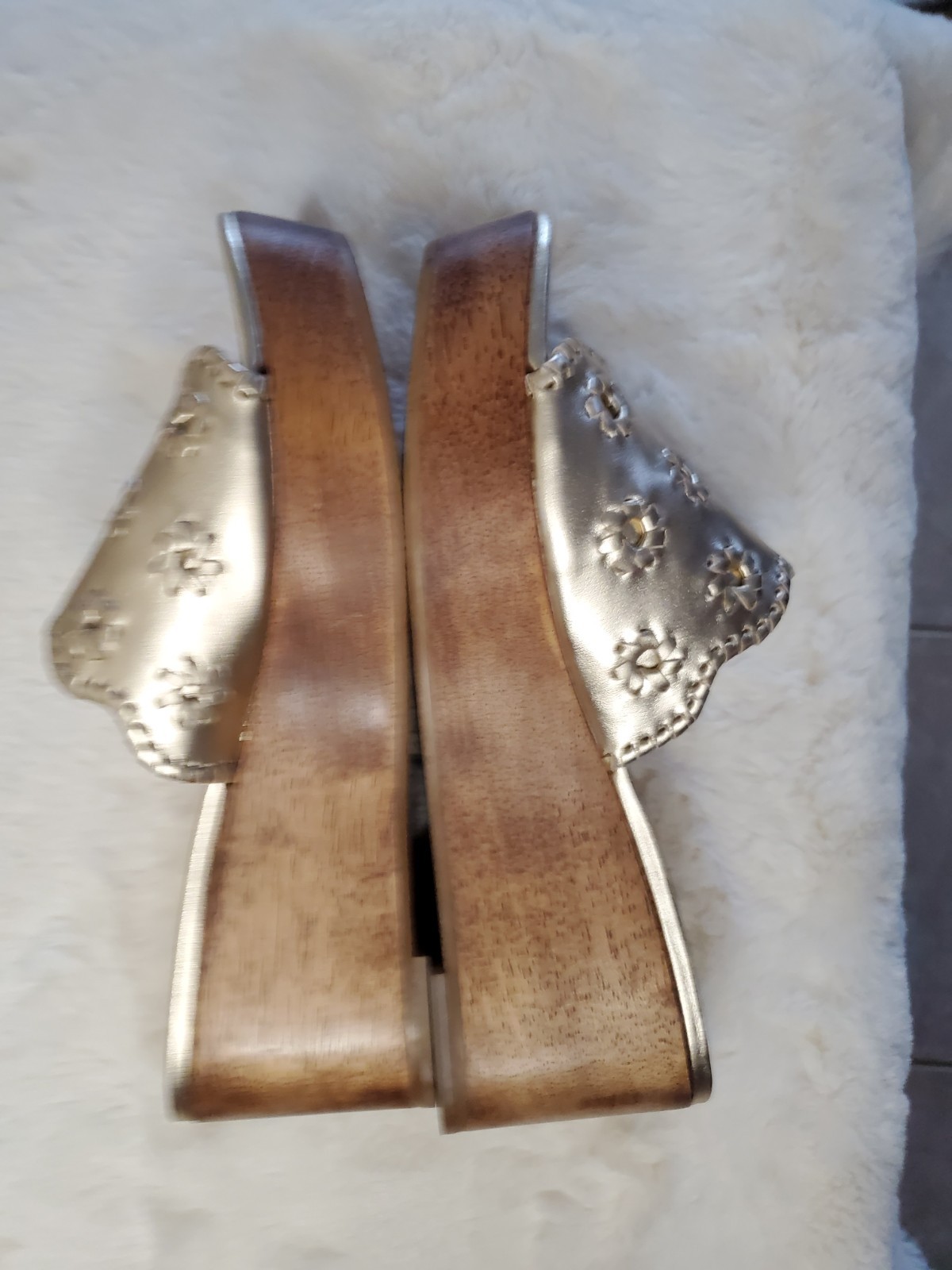 Jack Rogers Wells Wedge Slide Platinum Gold