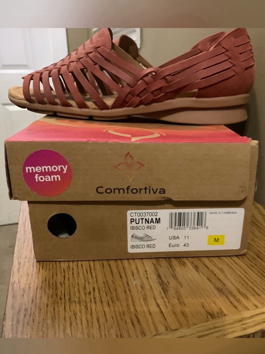 Comfortiva Women’s Red Leather Woven Memory Foam Slip-On Flat Sandals US 11 M