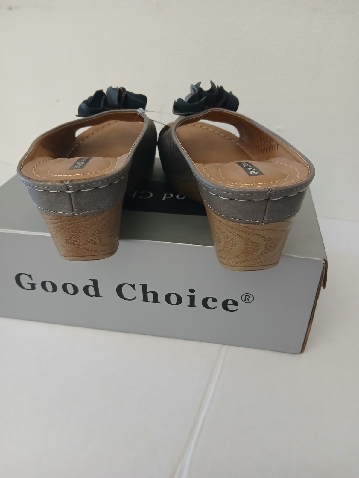 Good Choice Size 7 Platform Flower Sydney Wedge Slide Sandals Gray