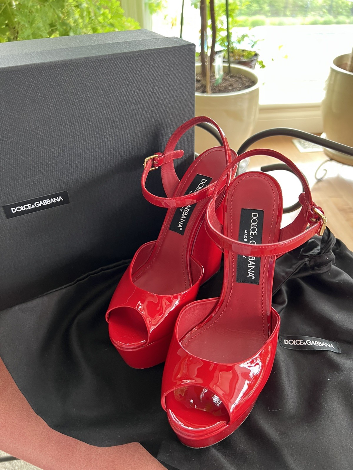 Dolce And Gabbana 💎AUTHENTIC! Dolce & Gabbana Red Bianca 105 Patent Leather