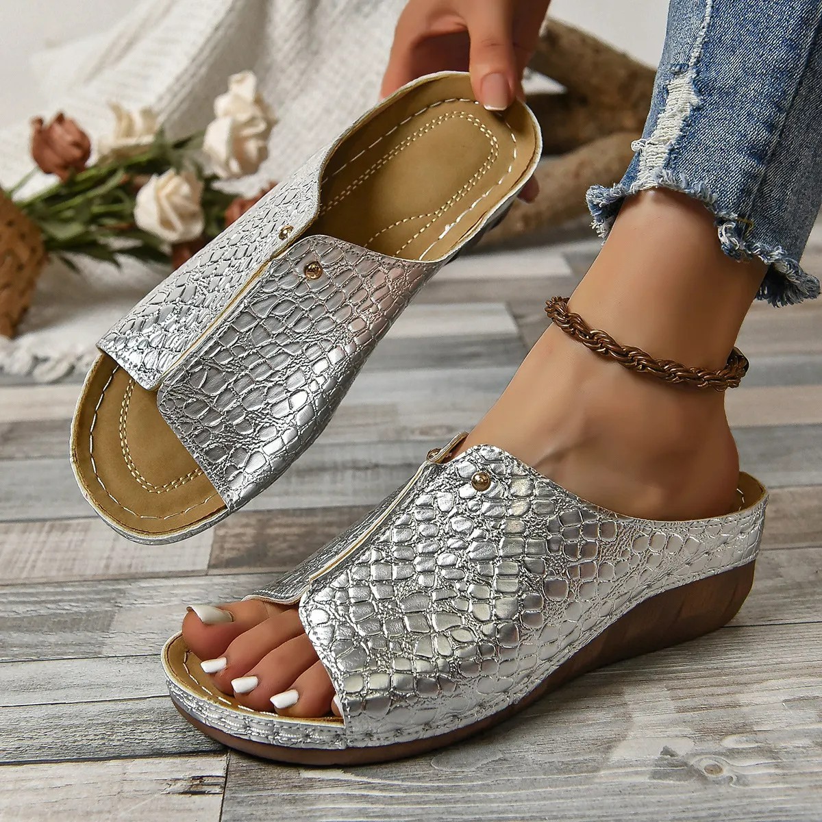 Women’s Crocodile Pattern Wedge Sandals Spring & Summer Comfort Shoes