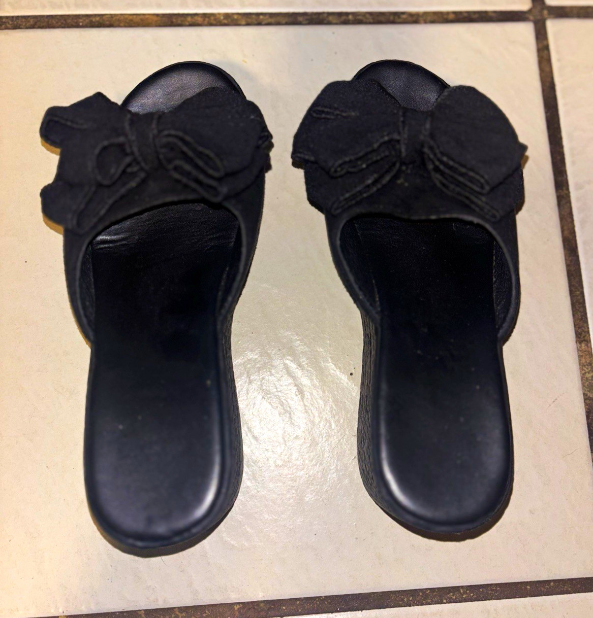 Women’s Black Faux Fur Bow Slide Sandals Slip-On Comfort Casual Size 7