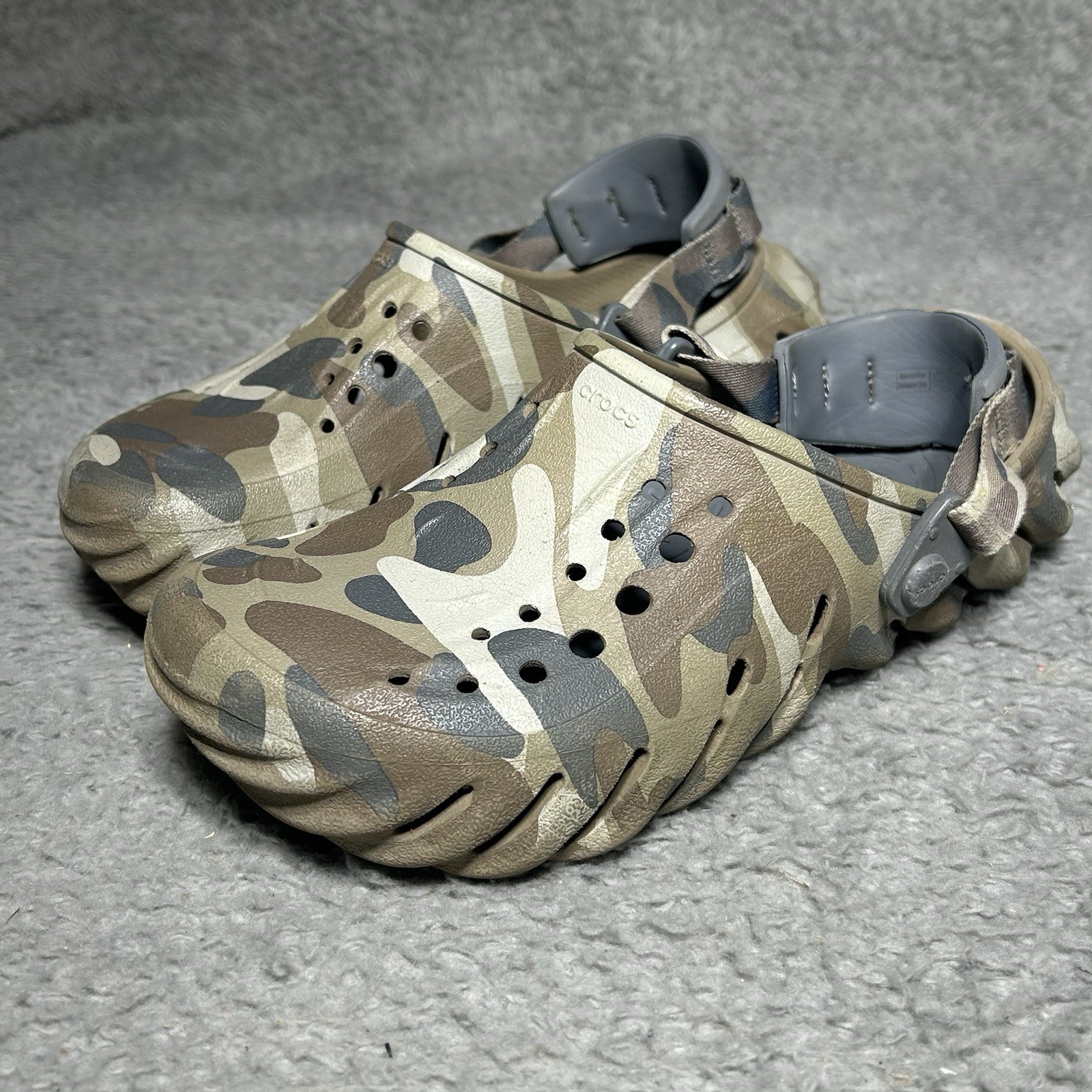 Crocs Echo Camo Redux Clog Charcoal Camo Brown Unisex Size Men’s 6, Women 8