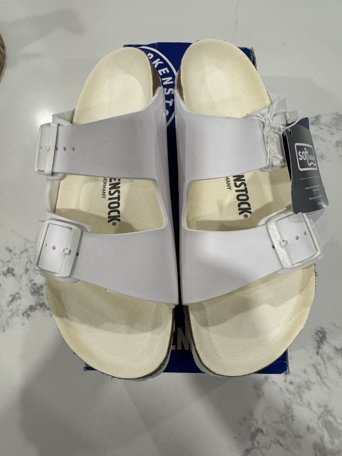 Birkenstock Arizona 9W/7M White Two-Strap Buckle Slide Sandals Narrow Fit EU 40
