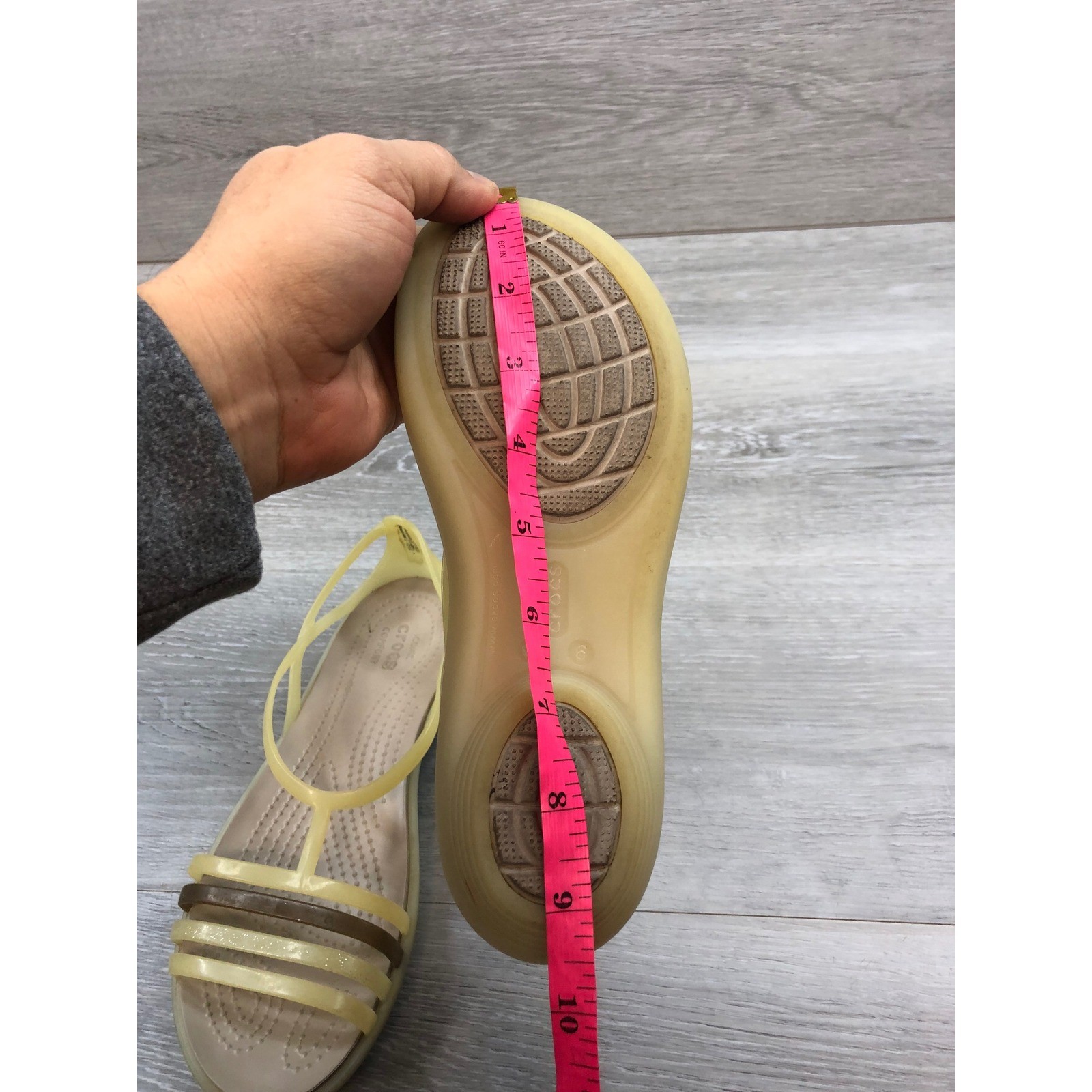 Crocs Isabella Women’s Strappy Sandals Brown Travel 6 Casual Comfort Beach Shoes