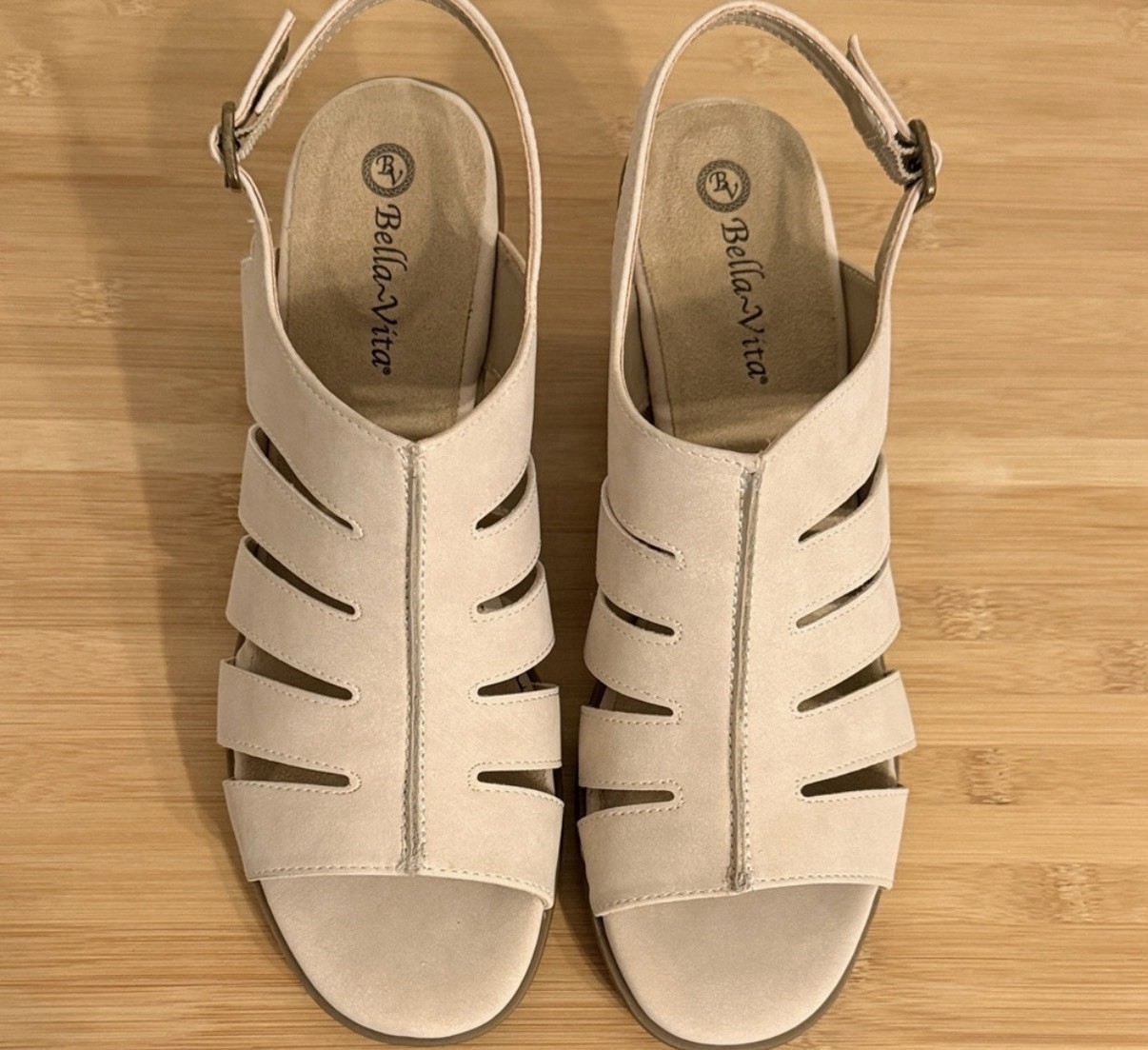 Bella Vita Women’s Beige Solid Slingback Sandals Open Toe Buckle Strap 12M