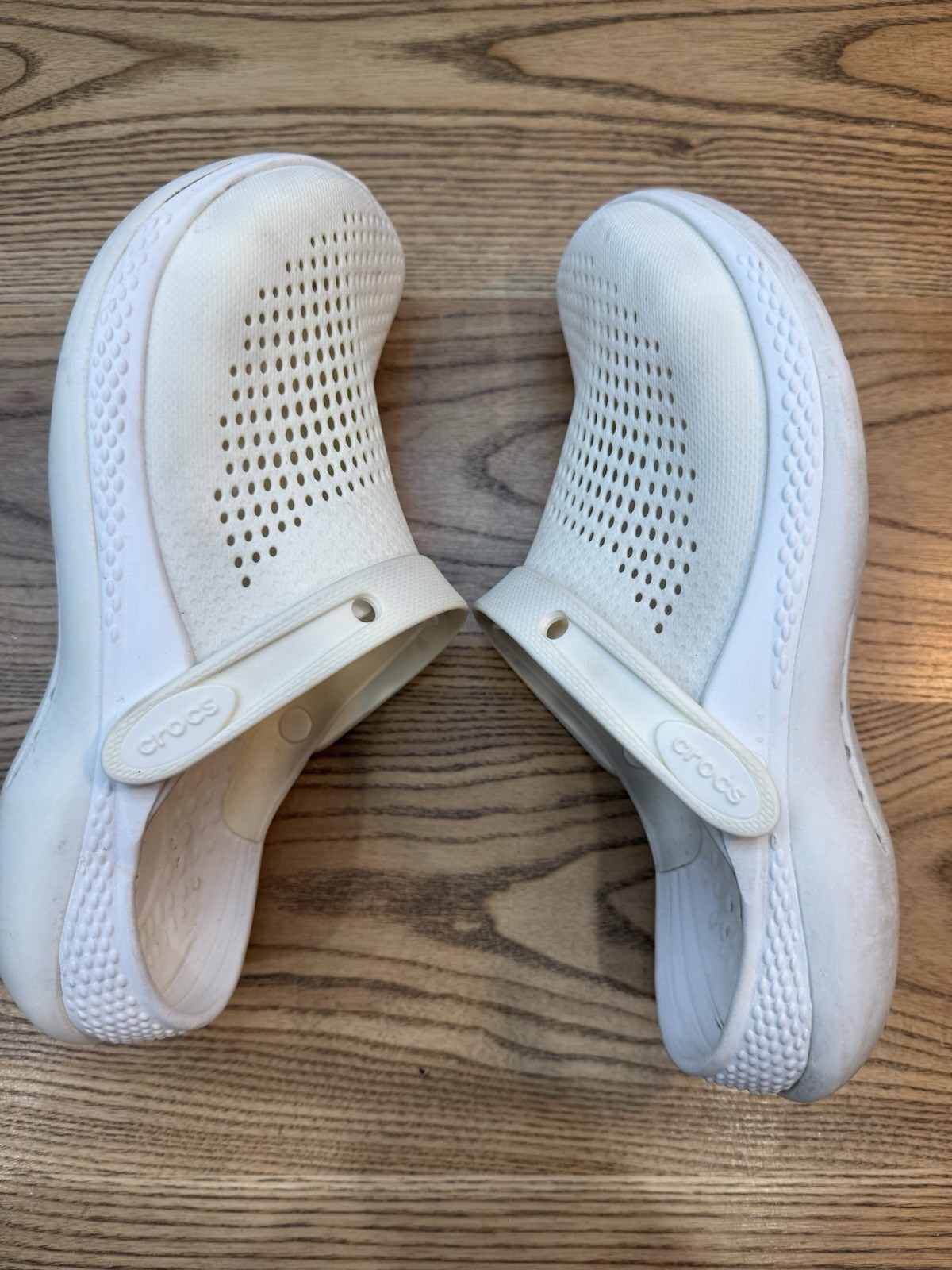 Crocs Unisex LiteRide 360 Clog Sandals M7 W9 Off White Closed Toe Lightweight