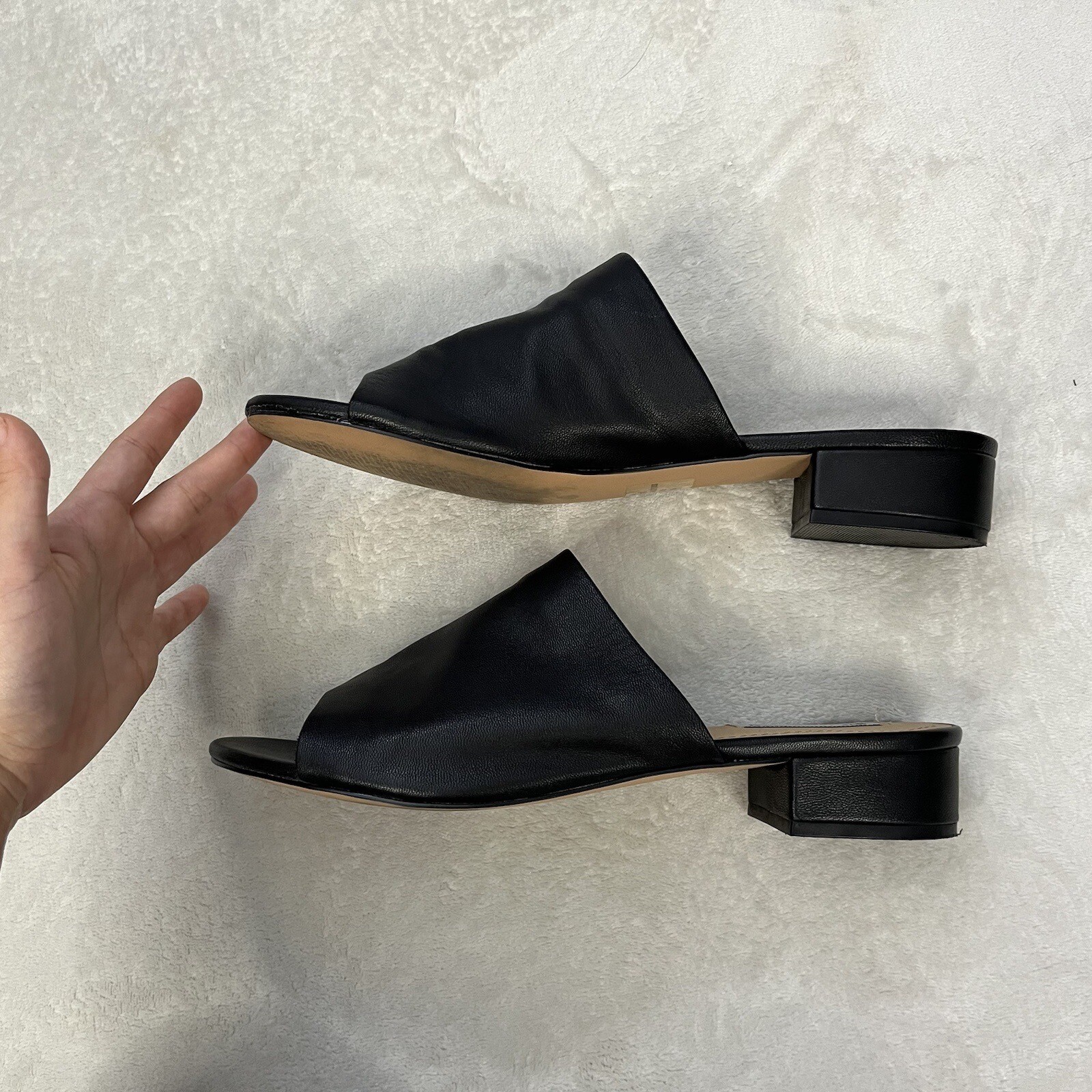 Steve Madden Mules Briele Flat Heels Sandals Leather Black Sz 10M 1.25 Trendy