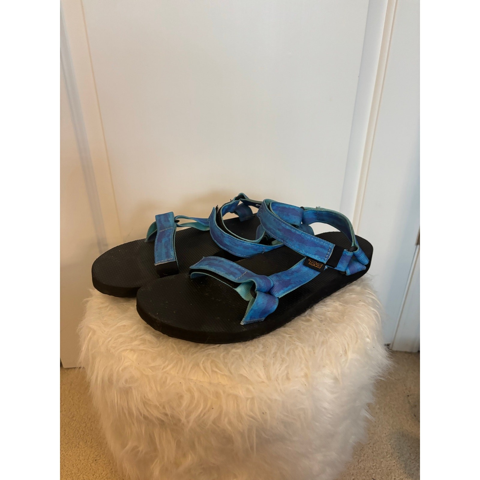 Teva Original Universal Tie-Dye Sandals in the Sorbet Blue size women’s 10